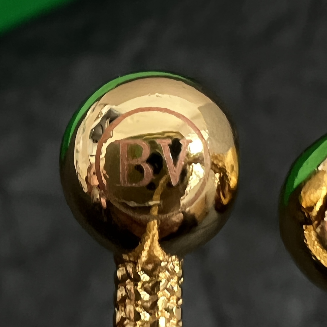 【】Bottega Veneta 🆕BV戒指  金属感十足  上手特别特别赞，整体细节非常令人惊喜，设计