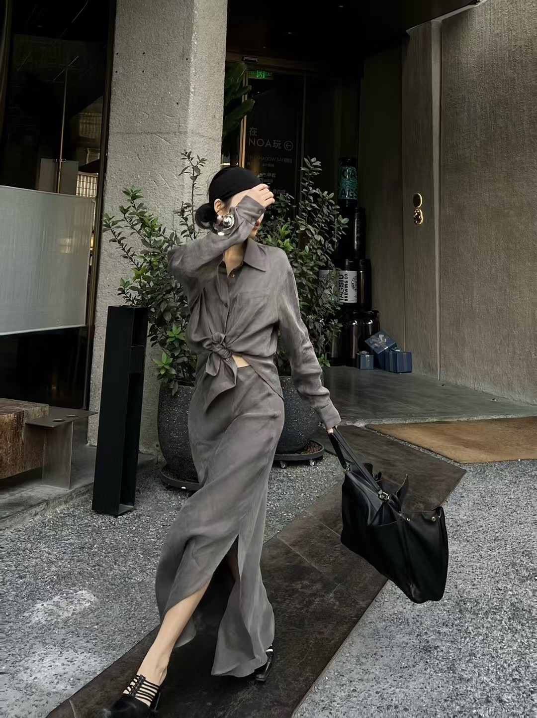 “High-Quality Women’s Clothing: Soft, Airy, Light-Up, Elegant, Simple, Imported, Three Colors, SMLXL Sizes” - 图片 2