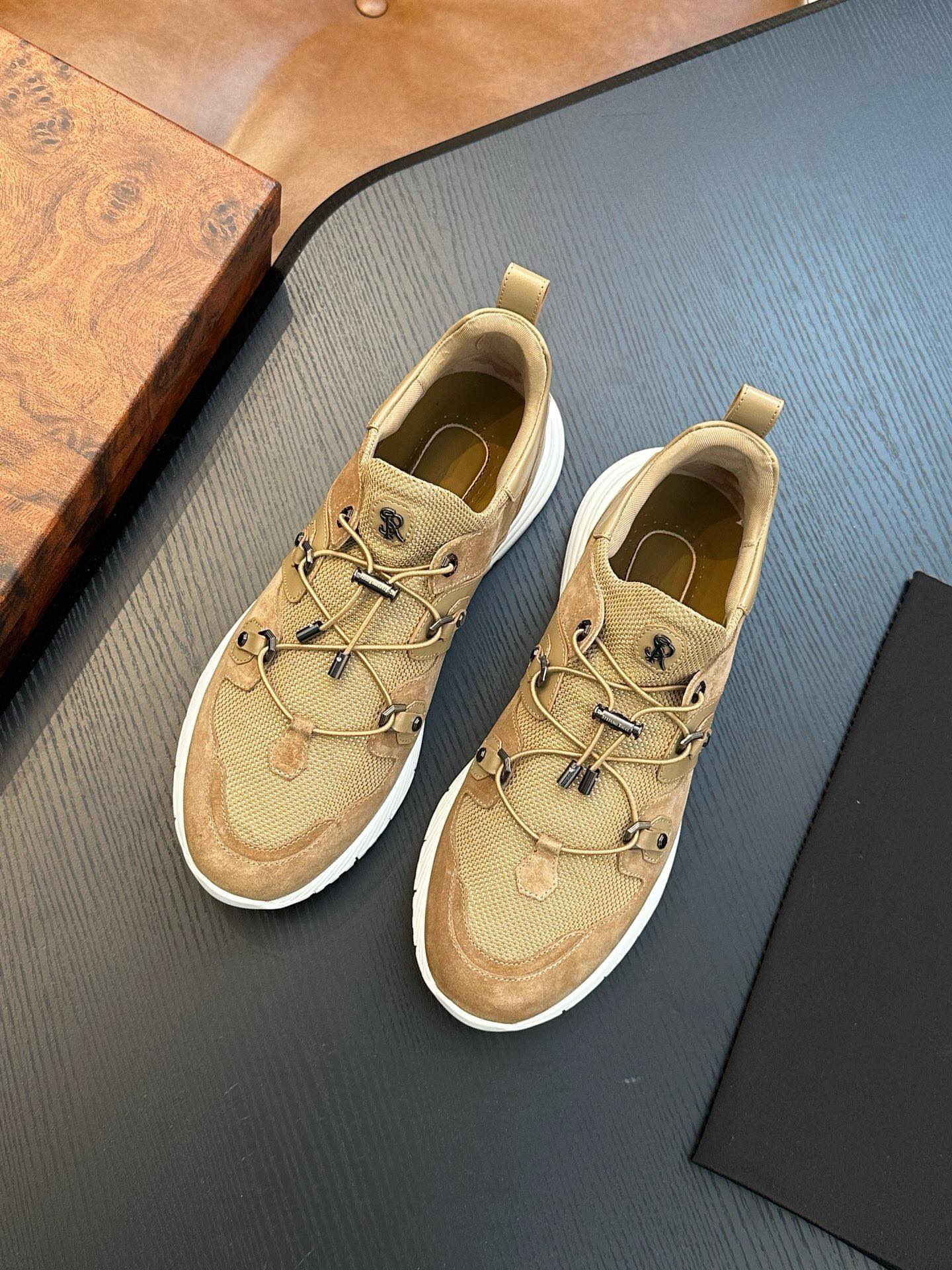 NO:221683,Original quality! Stefano Ricci men's casual leather shoes. They are made of imported original calfskin splicing, and the cowhide inner leather is soft and delicate, with excellent comfort!  Ultra-light foamed outsole. 39-44 customized 38.45., Stephen - casual shoes, cowhide19860909原版品质!Stefano Ricci（史蒂芬）男士休闲皮鞋.采用进口原版小牛皮拼接,牛皮内里 皮质柔软细腻,舒适度极好！超轻的发泡大底.39-44定做38.45.,史蒂芬-休闲鞋,cowhide,Men's shoes