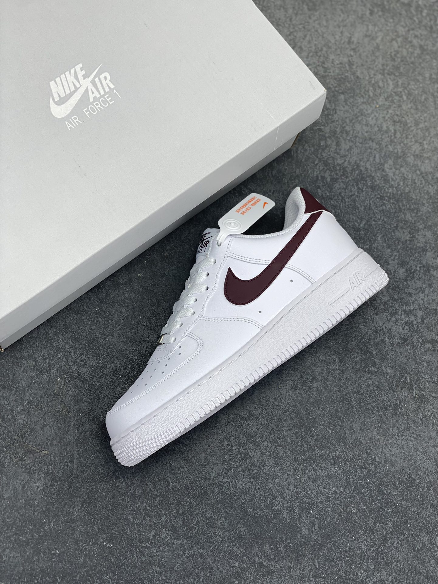 图片[7]-NK Air Force 1 空军一号 白酒红 原楦头原纸板 打造纯正空军版型#专注外贸渠道 全掌内置蜂窝气垫 #原盒配件 原厂中底钢印、拉帮完美 货号：FJ4146-112 尺码：36 36.5 37.5 38 38.5 39 40 40.5 41 42 42.5 43 44 44.5 45-选品中心