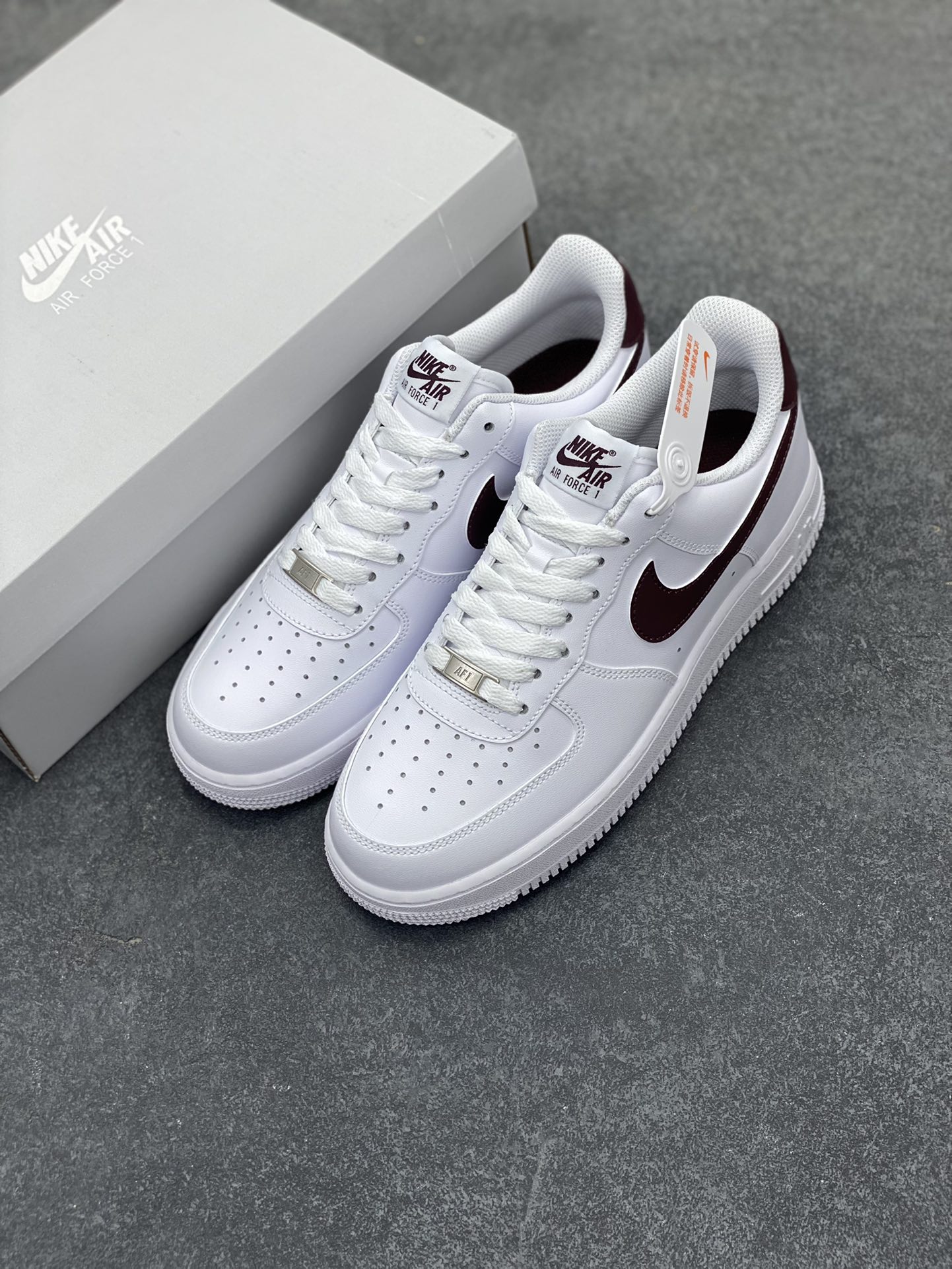 图片[8]-NK Air Force 1 空军一号 白酒红 原楦头原纸板 打造纯正空军版型#专注外贸渠道 全掌内置蜂窝气垫 #原盒配件 原厂中底钢印、拉帮完美 货号：FJ4146-112 尺码：36 36.5 37.5 38 38.5 39 40 40.5 41 42 42.5 43 44 44.5 45-选品中心