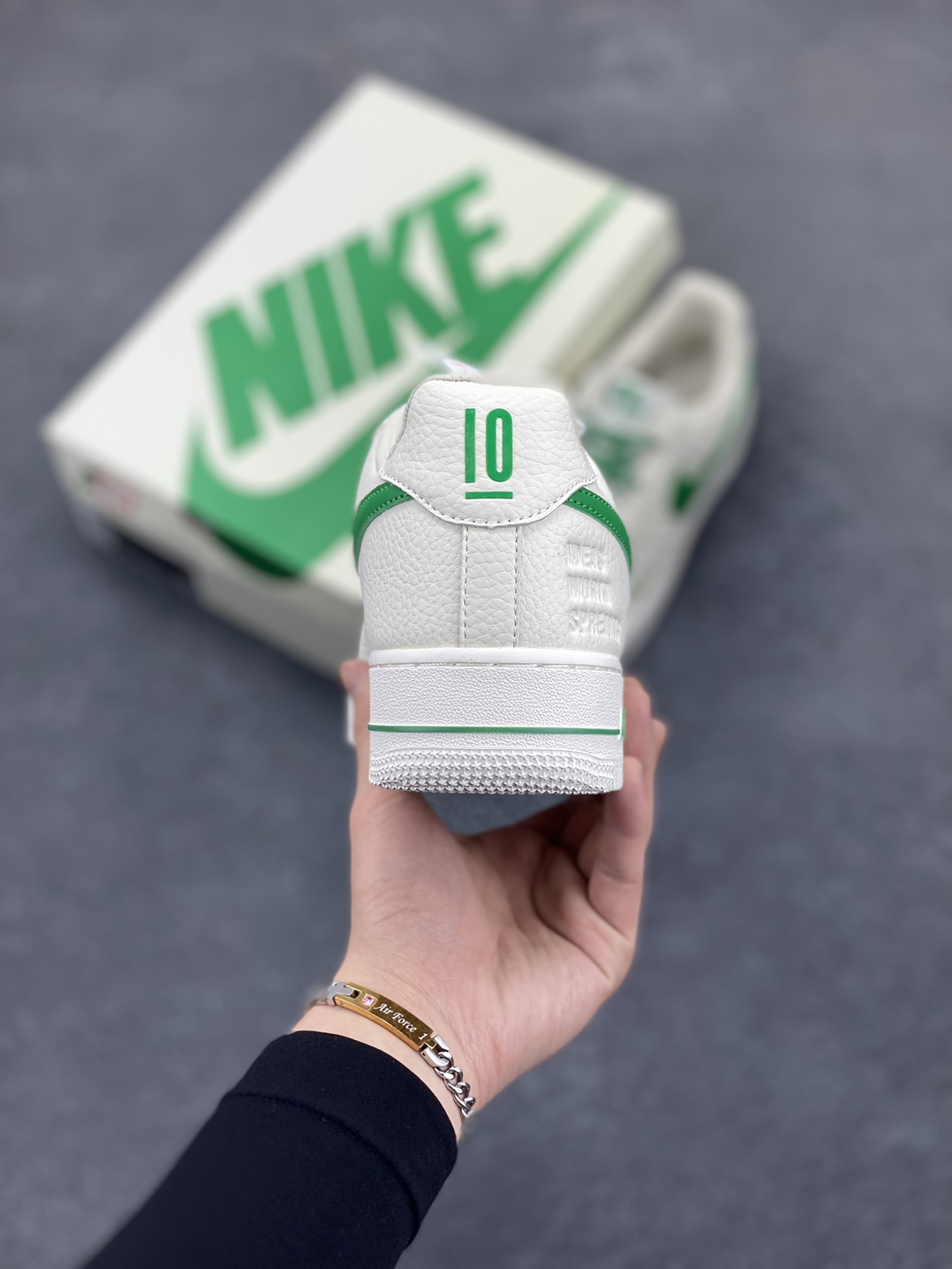 图片[4]-TEDxPortland× Nike Air Force 1 Low联名 绿反光空军一号低帮休闲板鞋 定制皮料 原装定制鞋盒 炫彩反光 细节满满 原楦头原纸板 内置全掌气垫 货号：DD8959-707 尺码：36 36.5 37.5 38 38.5 39 40 40.5 41 42 42.5 43 44 44.5 45-选品中心