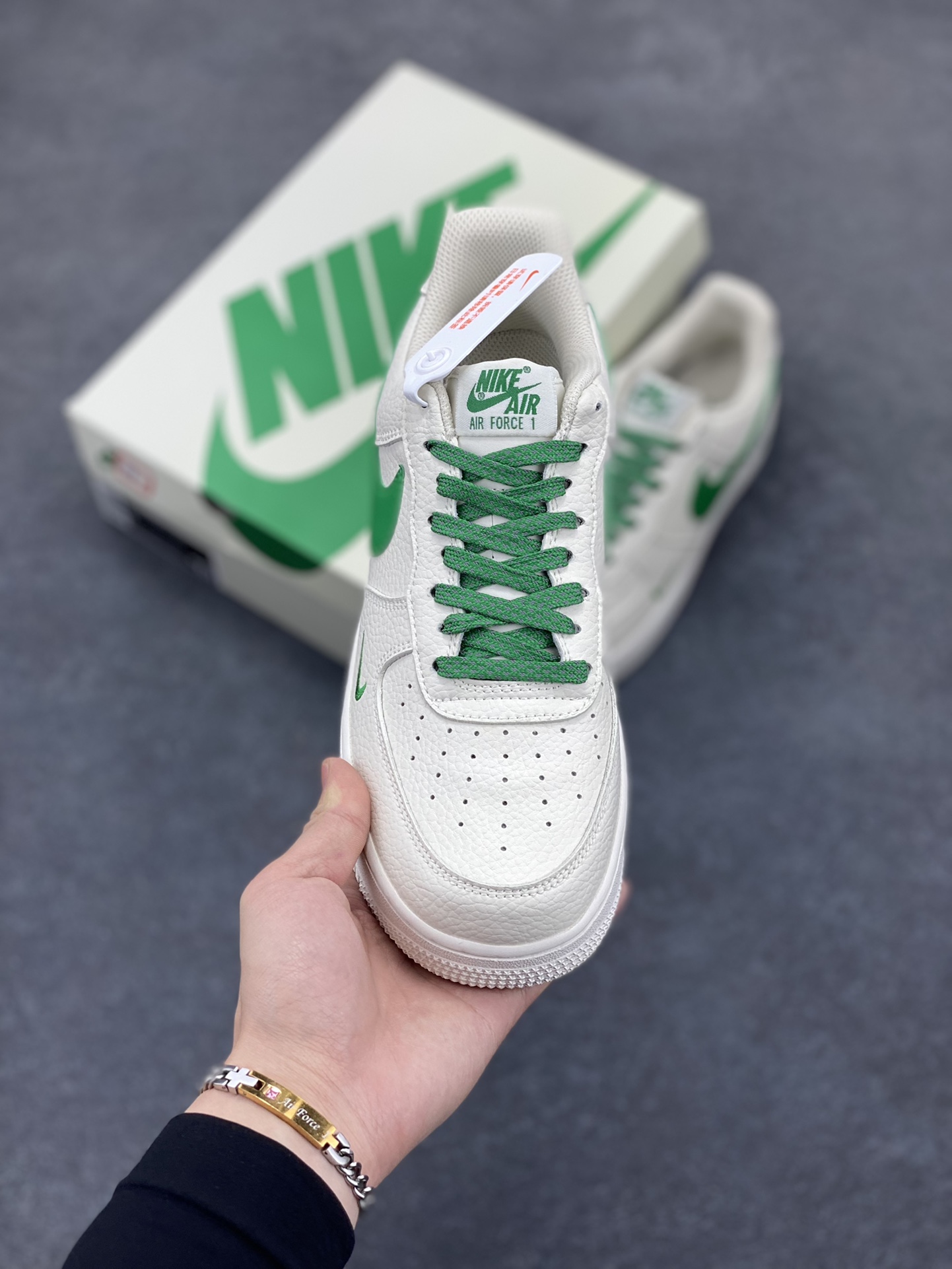 图片[2]-TEDxPortland× Nike Air Force 1 Low联名 绿反光空军一号低帮休闲板鞋 定制皮料 原装定制鞋盒 炫彩反光 细节满满 原楦头原纸板 内置全掌气垫 货号：DD8959-707 尺码：36 36.5 37.5 38 38.5 39 40 40.5 41 42 42.5 43 44 44.5 45-选品中心