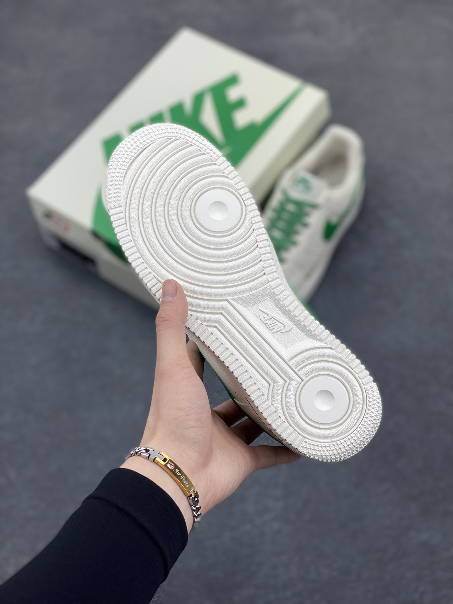 图片[5]-TEDxPortland× Nike Air Force 1 Low联名 绿反光空军一号低帮休闲板鞋 定制皮料 原装定制鞋盒 炫彩反光 细节满满 原楦头原纸板 内置全掌气垫 货号：DD8959-707 尺码：36 36.5 37.5 38 38.5 39 40 40.5 41 42 42.5 43 44 44.5 45-选品中心