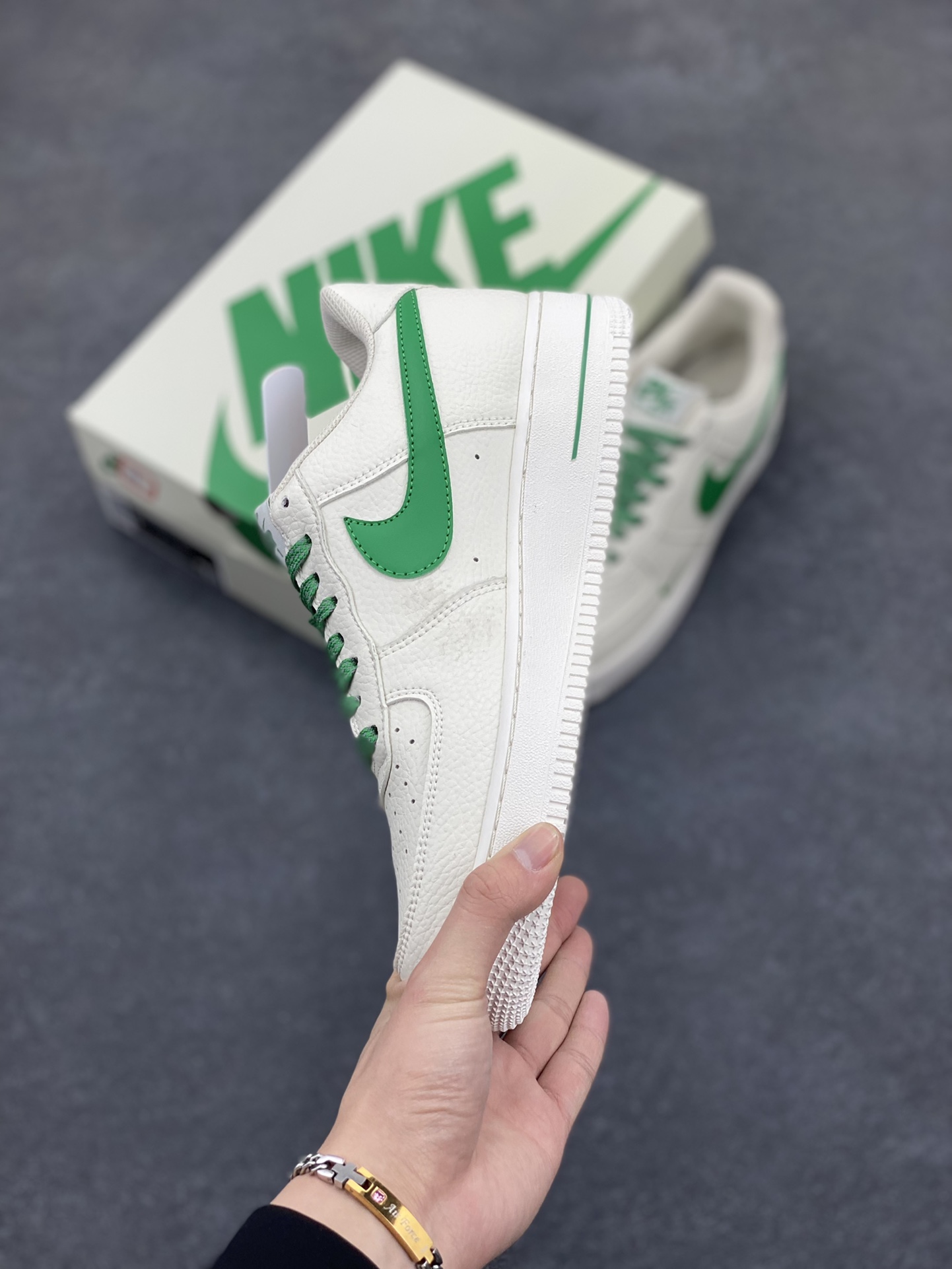 图片[3]-TEDxPortland× Nike Air Force 1 Low联名 绿反光空军一号低帮休闲板鞋 定制皮料 原装定制鞋盒 炫彩反光 细节满满 原楦头原纸板 内置全掌气垫 货号：DD8959-707 尺码：36 36.5 37.5 38 38.5 39 40 40.5 41 42 42.5 43 44 44.5 45-选品中心