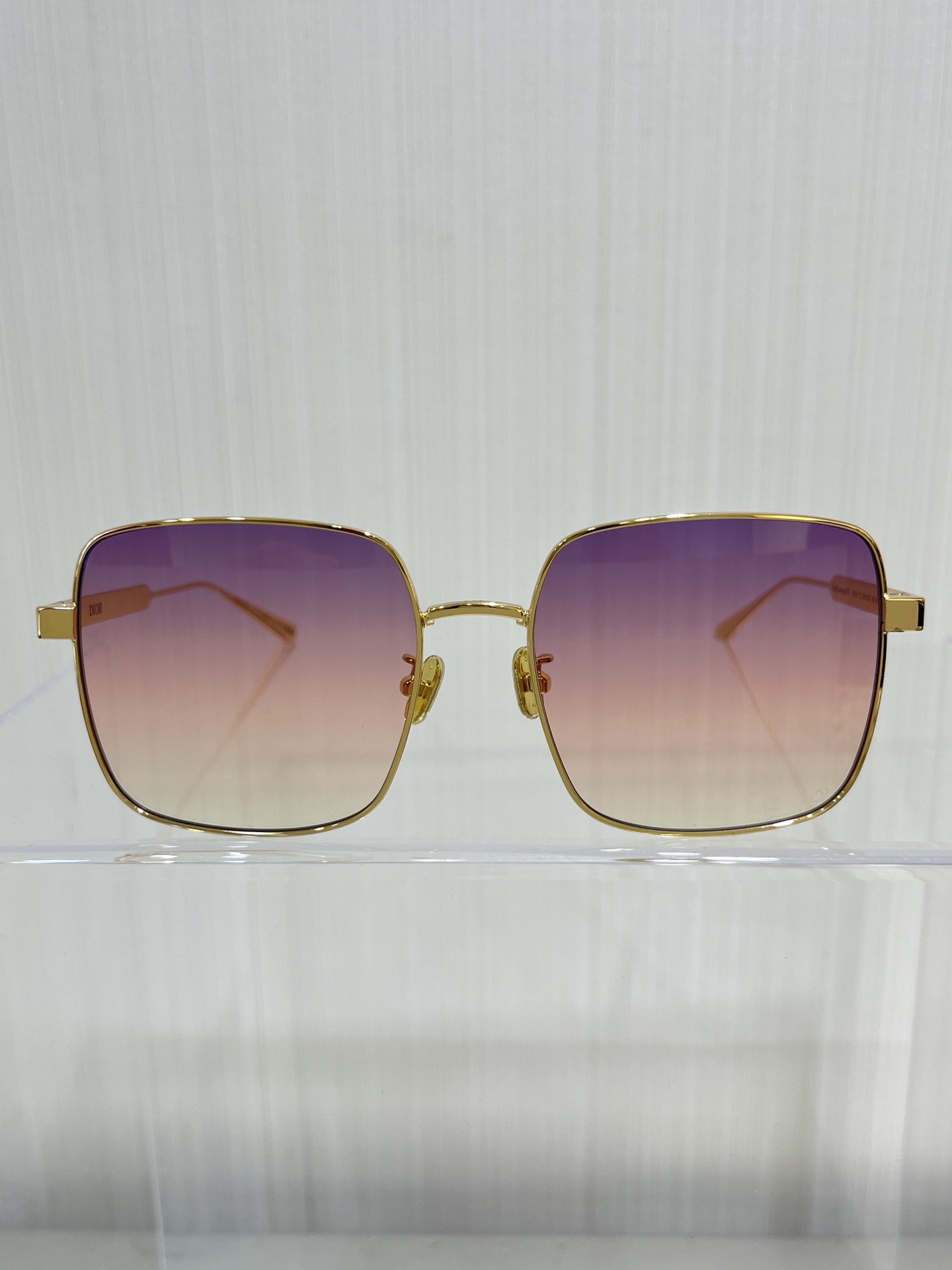 NO:632471,Dior Cannage S1U Dior sunglasses are very generous, ZP-level quality, a must-have item for traveling and going out.,, dior, Cartier high-end accessories19860909Dior Cannage S1U Dior墨镜就是很大方 zp级品质,旅游外出墨镜必备单品.,,dior,卡迪亚高端饰品,Jewelry
