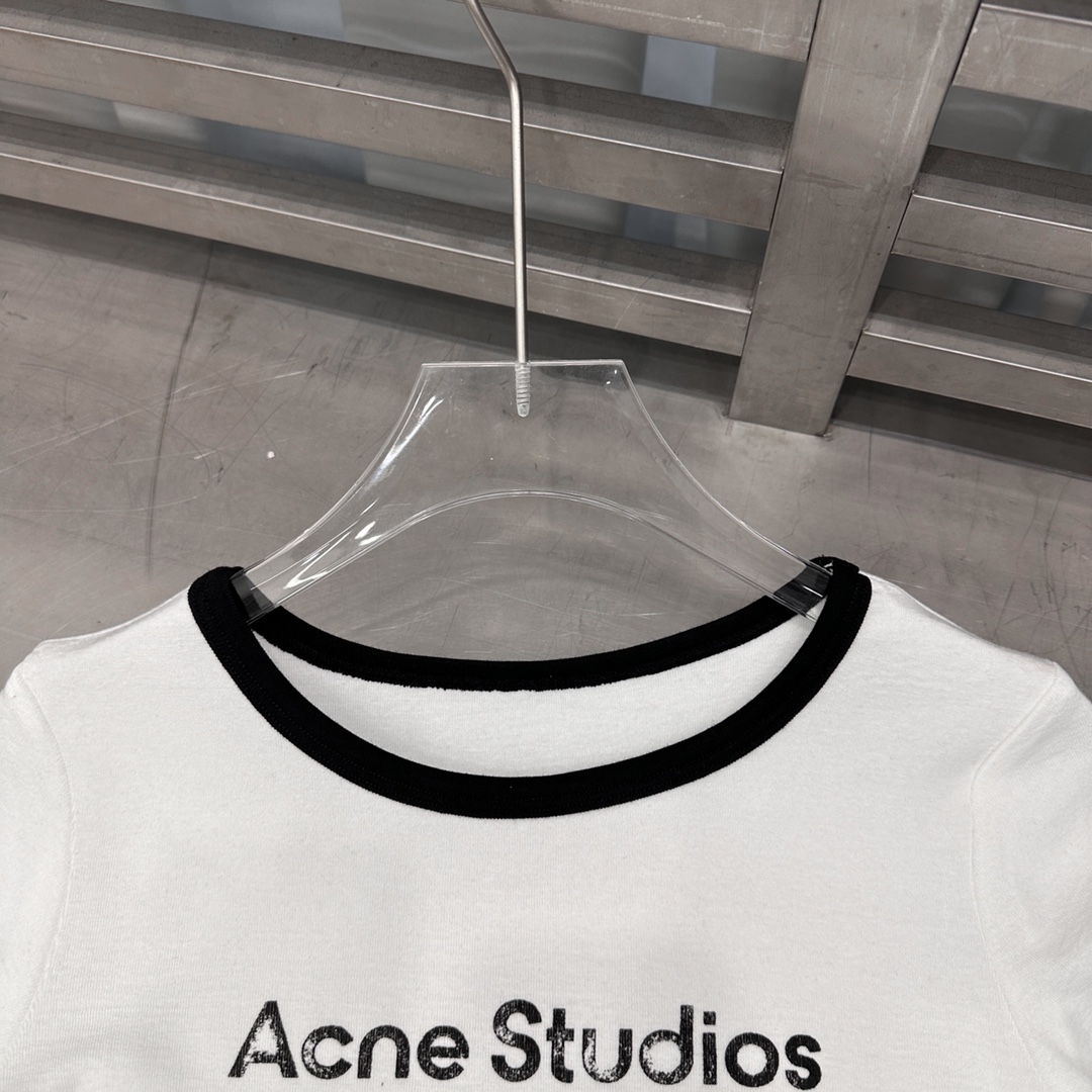 🆕ACNE｜新款打底t恤，纯棉面料柔软修身显瘦不紧身，高弹力面料包容性强，撞色拼接设计，胸前水印印花，