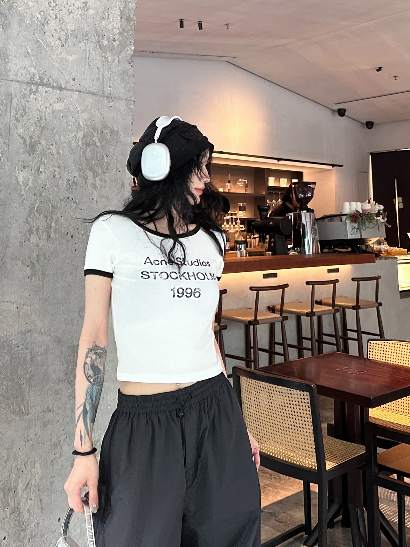  🆕ACNE｜新款打底t恤，纯棉面料柔软修身显瘦不紧身，高弹力面料包容性强，撞色拼接设计，胸前水印印花，