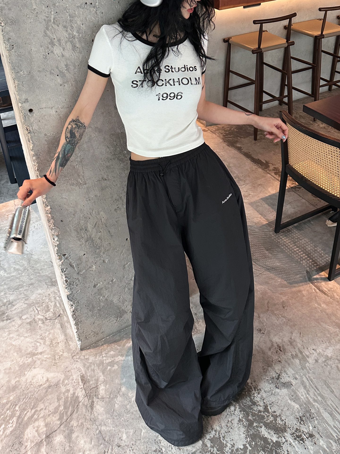  🆕ACNE｜新款打底t恤，纯棉面料柔软修身显瘦不紧身，高弹力面料包容性强，撞色拼接设计，胸前水印印花，