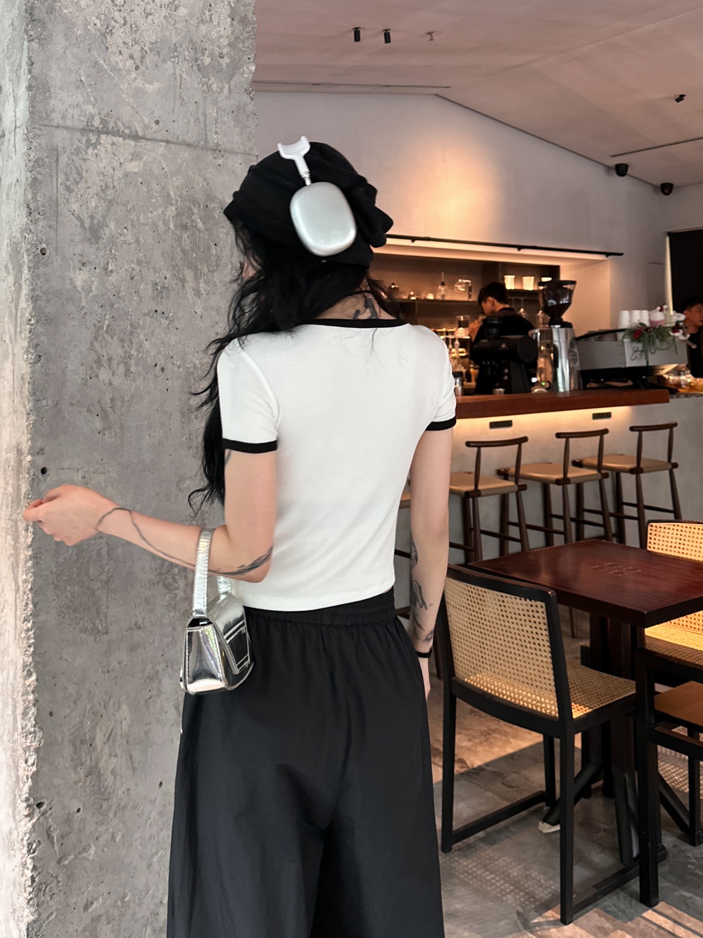  🆕ACNE｜新款打底t恤，纯棉面料柔软修身显瘦不紧身，高弹力面料包容性强，撞色拼接设计，胸前水印印花，