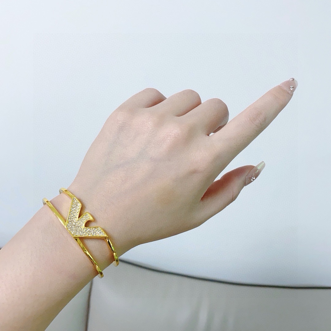 Review of New Amani Armani Brass: Fine Craft with High Value - 图片 2