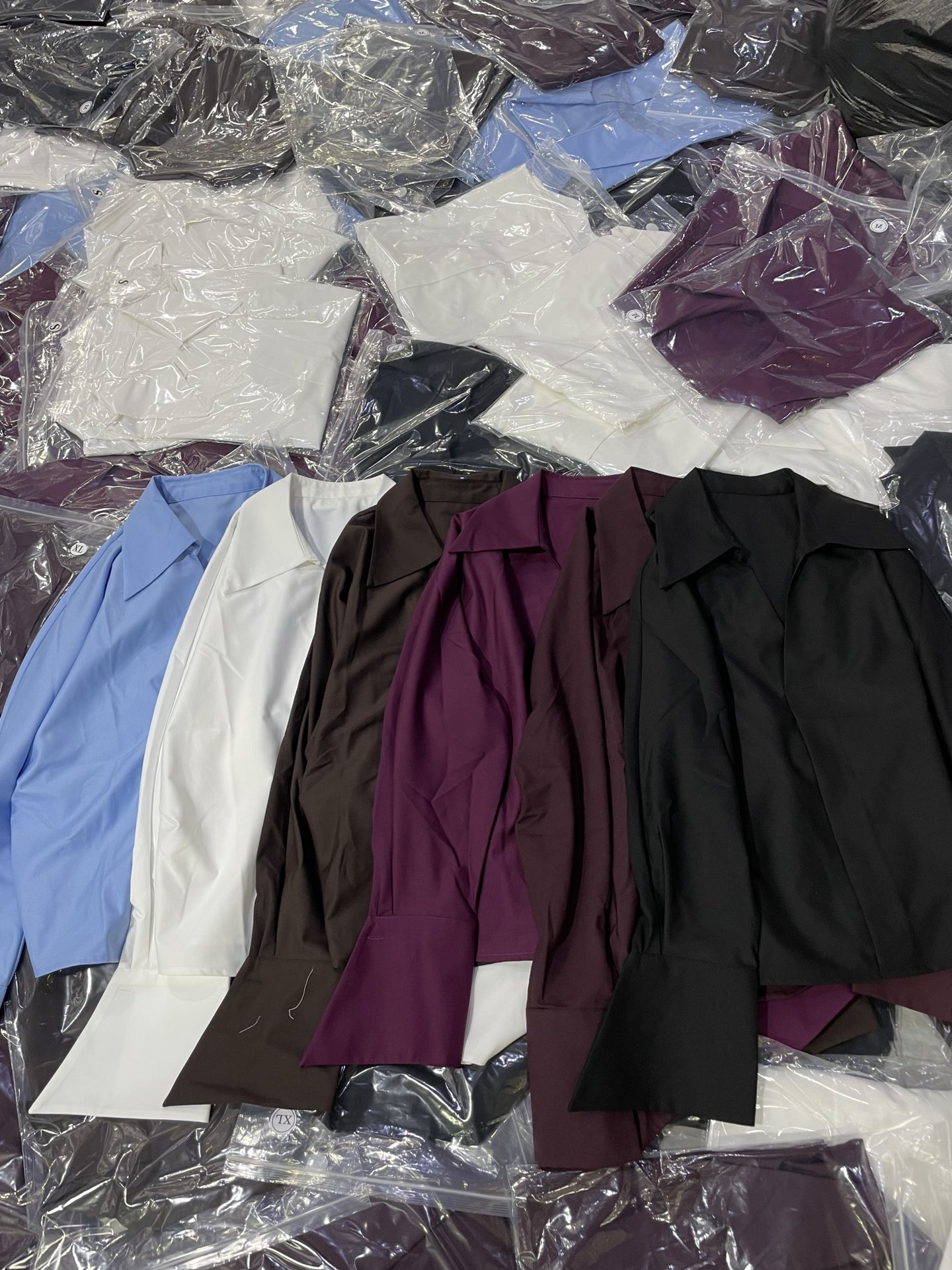 “High-End Women’s Suit with Super-Functional Shirt: Quality Fabric, Comfortable Fit, Multiple Sizes and Colors” - 图片 9