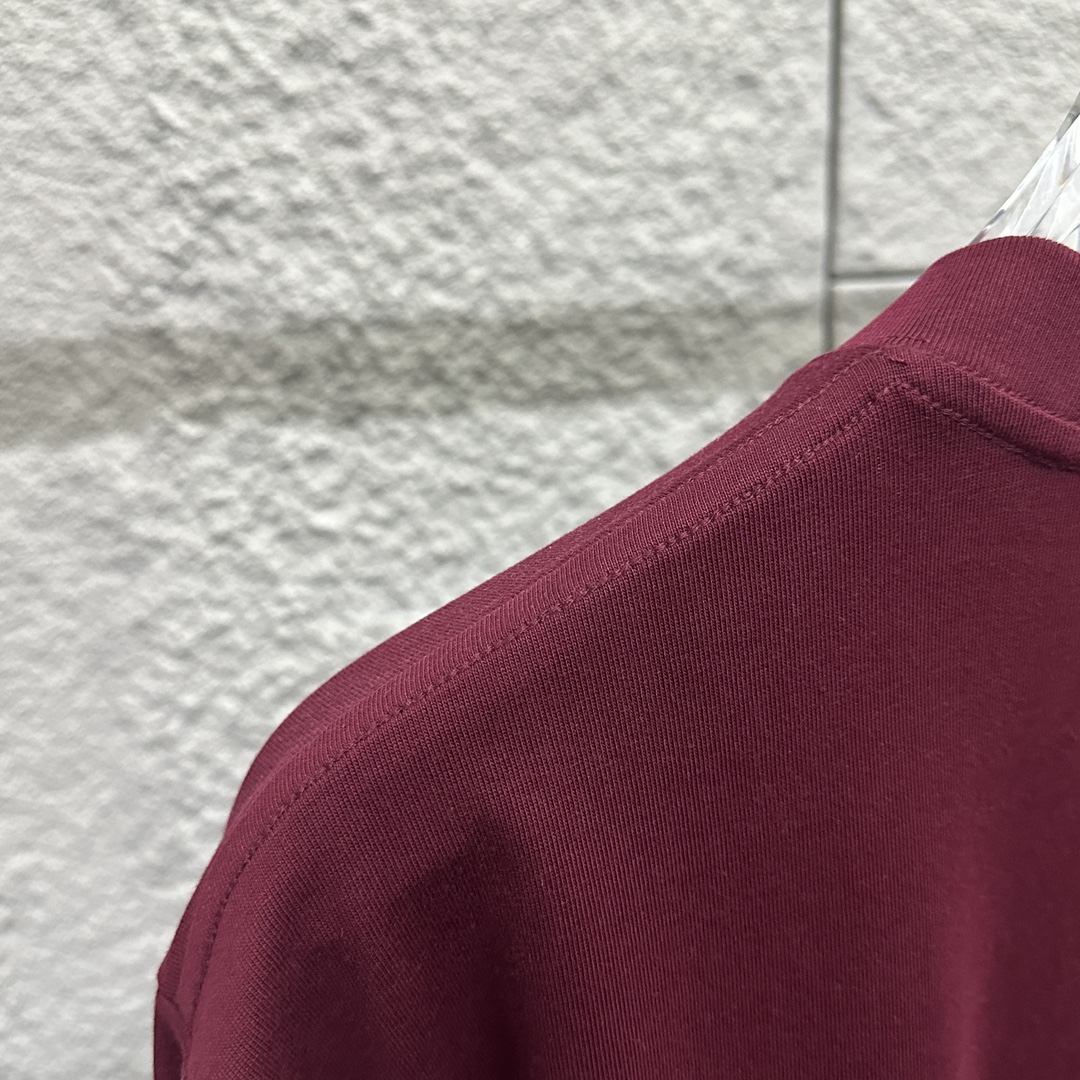 “204 Clothing: Blue Lemon Design in Black, White, and Angolan Red, Various Sizes” - 图片 9