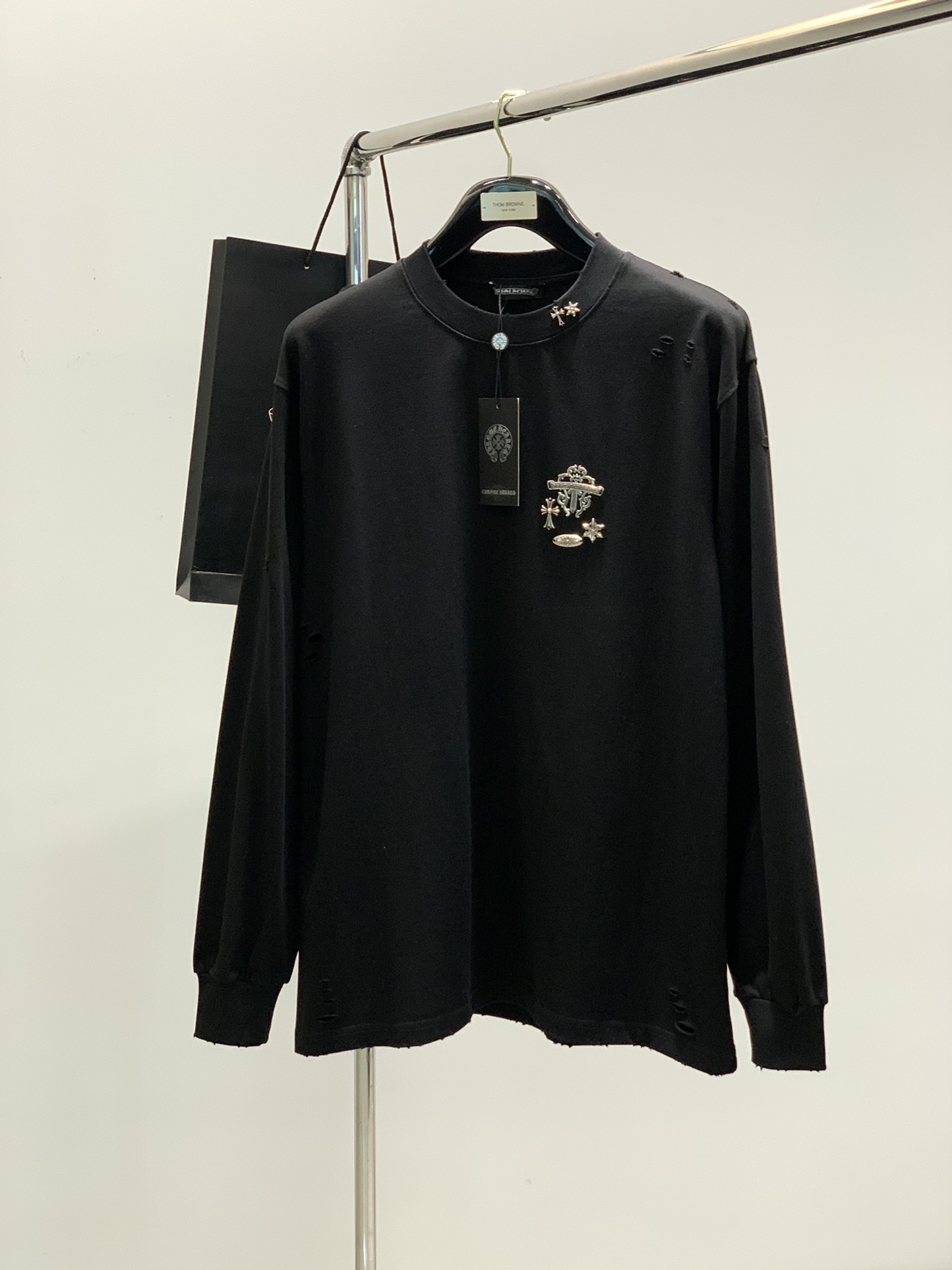 PZE，Chrome Hearts 克罗心，春季新品，专柜同步有售，原单狠货，时尚休闲圆领长袖T恤，采用进口原版面料，顶级印花工艺字母图案logo，独特设计，专柜卖相，上身时尚帅气，⃣色推荐，码数：M-XL