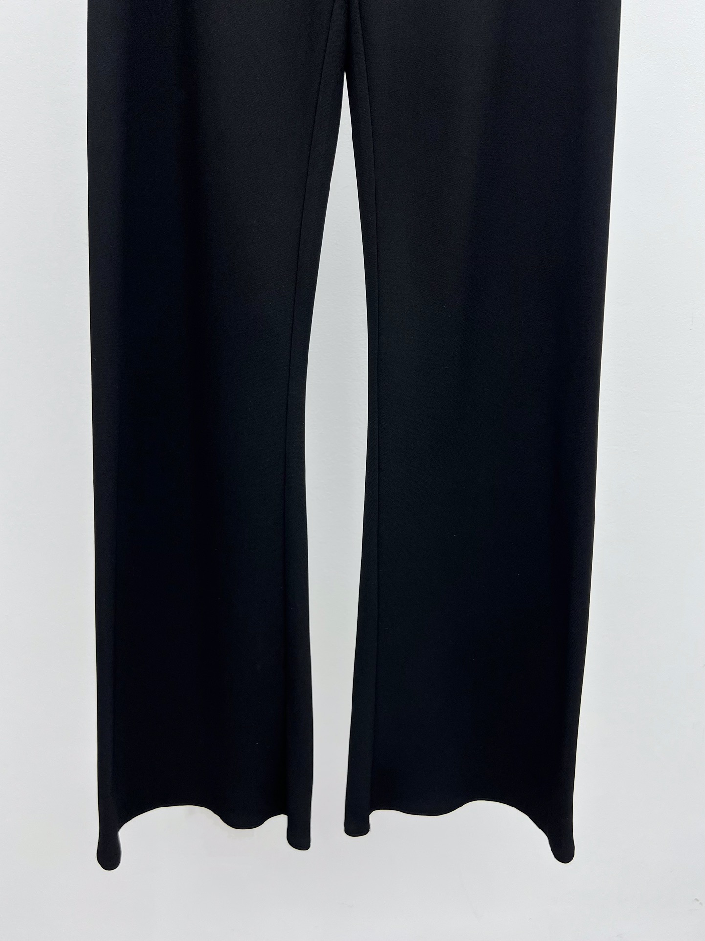 “Stylish Single-Size Female Suit with Acoustic Acid Blend Material for Graceful Comfort” - 图片 5