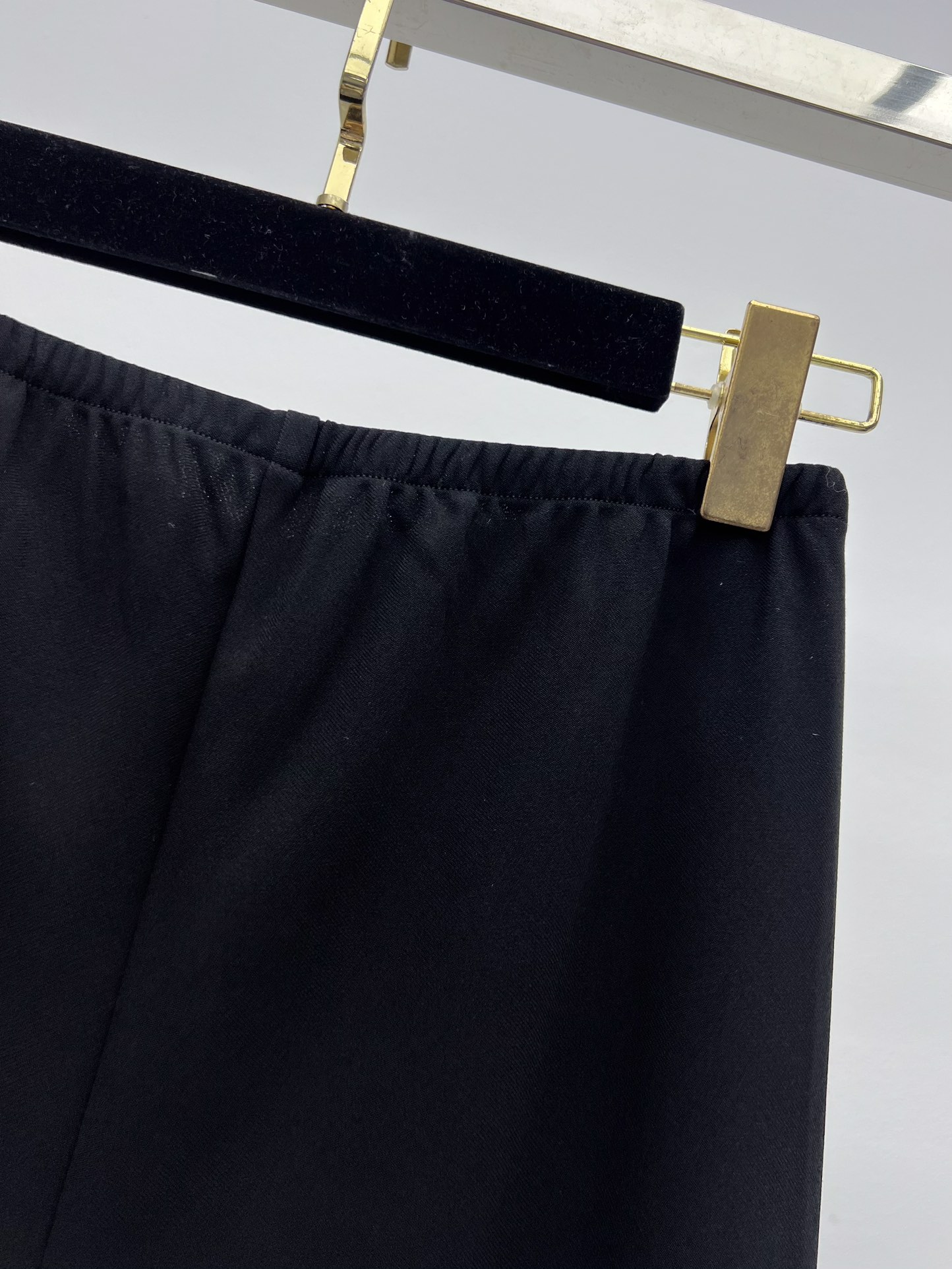 “Stylish Single-Size Female Suit with Acoustic Acid Blend Material for Graceful Comfort” - 图片 8