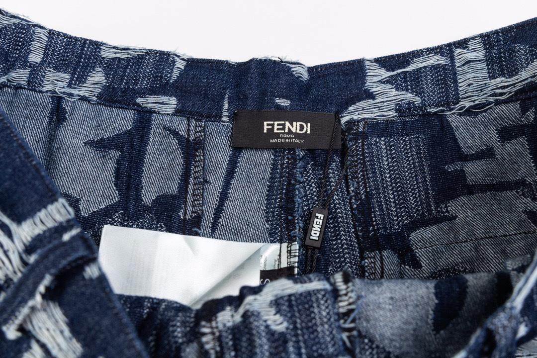 芬迪/Fendi 夏季新款 满印流苏双F字母提花牛仔短裤