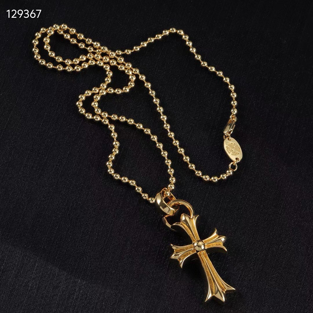 NO:107098,[Counter Quality] Chrome Hearts Croxin Classic cross with diamond pendant necklace, different pattern design styles with concave and convex shapes, presenting uniqueness. Cross Scout flowers are Croxin's ambitions, so they last longer. Genuine version of Chrome Hearts Croxin, differentiating the market ordinary light version, matching the quality, looking at the details of the letter printing, retro old gray oxygen level. Seiko version!  !  !  Pure handmade ~ Authentic model opening must-have fashion and fashion, both men and women can wear it, same style for couples, original official website, rock punk style silver style, retro elements, trendy and versatile!  , jewelry boutique, chrome hearts, chrome hearts, necklace19860909【专柜品质】Chrome Hearts克罗心 经典十字架带钻吊坠项链 凹凸造型不同的花纹设计风格 呈现出与众不同 十字架 童军花是克罗心的志 所以更经久不衰 正品打版Chrome Hearts克罗心 区别市场普通轻版 对版对标品质 看字印细节 复古做旧灰氧程度.精工版本！！！ 纯手工打造 ～正品开模潮流时尚必备 男女均可佩戴 情侣同款 官网原版 摇滚朋克泰银风格 复古元素 潮流百搭！,饰品精品,chrome hearts,chrome hearts,necklace,Jewelry