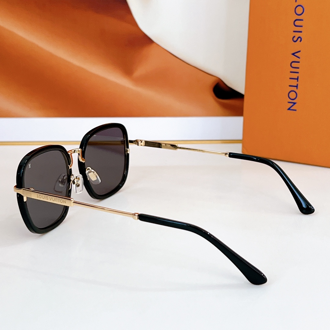  LOUIS VUITTO*
MOD：Z2065W
size55口19-145
