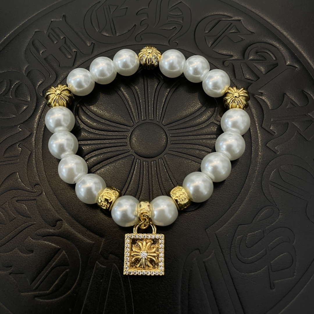 NO:113961,Batch New [Counter Quality] Chrome Hearts Pearl Bracelet Bracelet Bracelets Kuaishou/ins/Little Red Book popular, the pattern design styles with different concave and convex shapes are unique. Cross Scouts are the logo of Crown, so they last longer. Genuine version of Chrome Hearts Crown, different from the market, the normal light version, the quality of the version, the details of the print, the retro and old gray oxygen level. The semester version!  , jewelry boutique, chrome hearts, chrome hearts, bracelet19860909批 新款【专柜品质】Chrome Hearts克罗心珍珠手链手串手链 快手/ins/小红书热门,凹凸造型不同的花纹设计风格呈现出与众不同 十字架童军花是克罗心的标志 所以更经久不衰 正品打版Chrome Hearts克罗心 区别市场普通轻版 对版对标品质 看字印细节 复古做旧灰氧程度.精工版本！,饰品精品,chrome hearts,chrome hearts,bracelet,Jewelry