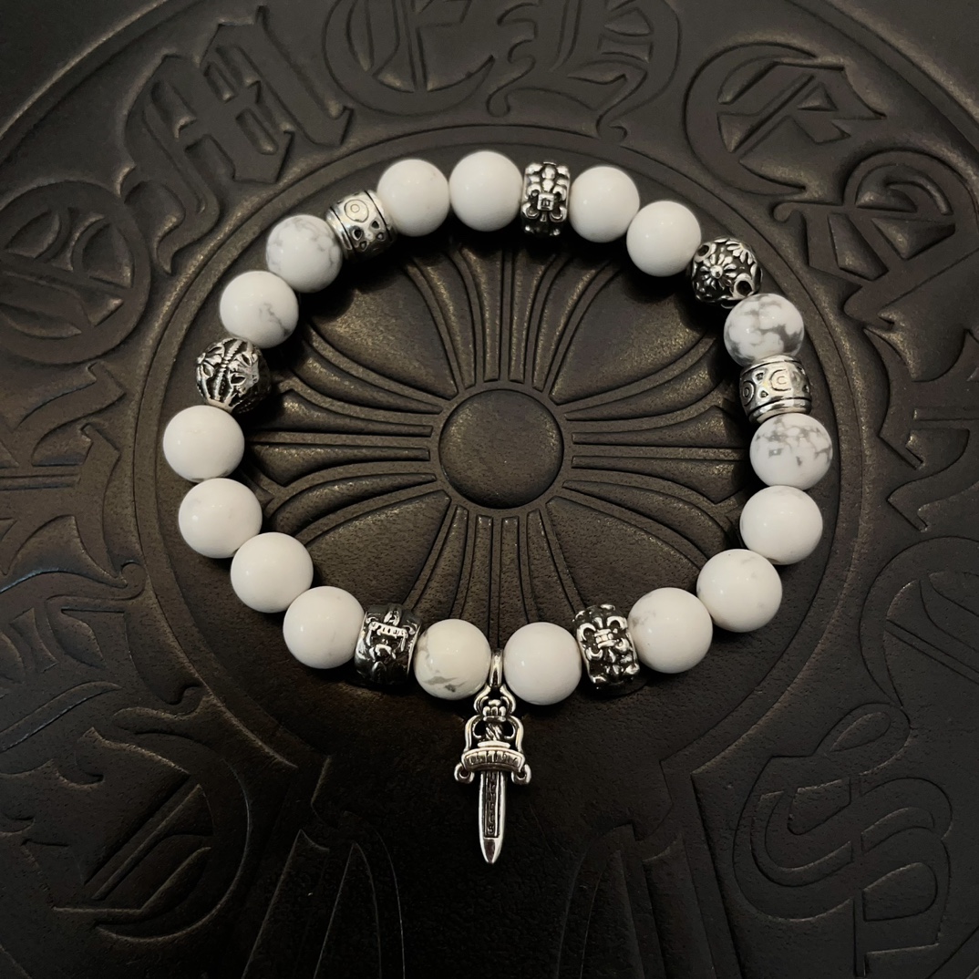 NO:107105,Batch New [Counter Quality] Chrome Hearts Croxin Bracelet Bracelet Kuaishou/ins/Little Red Book popular, the pattern design styles with different concave and convex shapes are unique. Cross Scouts are the logo of Croxin, so they last longer. Genuine version of Chrome Hearts Croxin, different from the market, the normal light version, the quality of the version, the details of the print, the retro, the old gray oxygen level. The semester version!  , jewelry boutique, chrome hearts, chrome hearts, bracelet19860909批 新款【专柜品质】Chrome Hearts克罗心手串手链 快手/ins/小红书热门,凹凸造型不同的花纹设计风格呈现出与众不同 十字架童军花是克罗心的标志 所以更经久不衰 正品打版Chrome Hearts克罗心 区别市场普通轻版 对版对标品质 看字印细节 复古做旧灰氧程度.精工版本！,饰品精品,chrome hearts,chrome hearts,bracelet,Jewelry