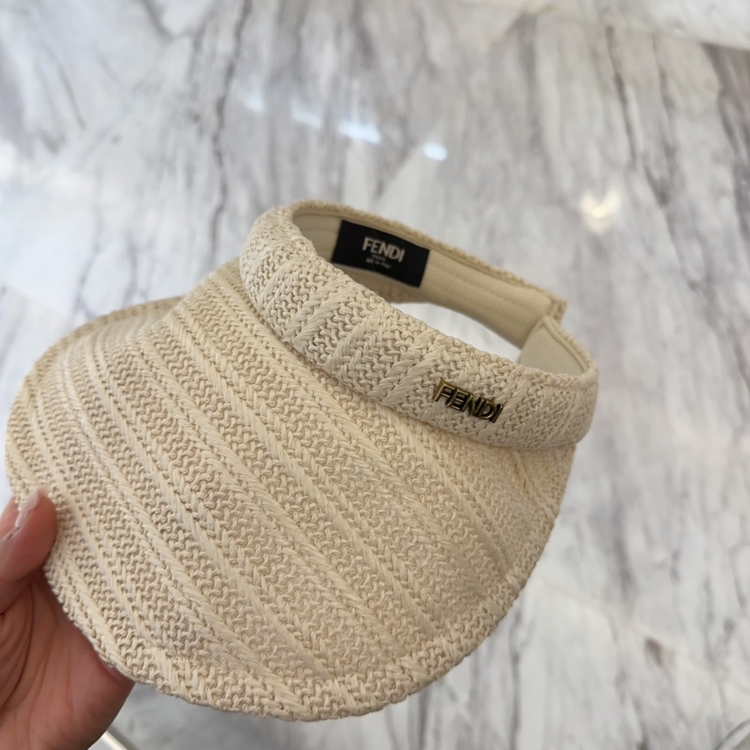 NO:224835,FENDl straw woven empty top hat I really like this straw woven feeling with a rustic pastoral freshness. Jimei who likes the empty top hat must not miss the hat straw hat fisherman hat baseball hat knit hat, hat, fendi, espadrilles, hats19860909FENDl 草织空顶帽 真的很喜欢这种草织的感觉 带有质朴的田园清新感 喜欢空顶帽的集美不可错过帽子草帽渔夫帽棒球帽针织帽,帽子,fendi,espadrilles,hats,hat