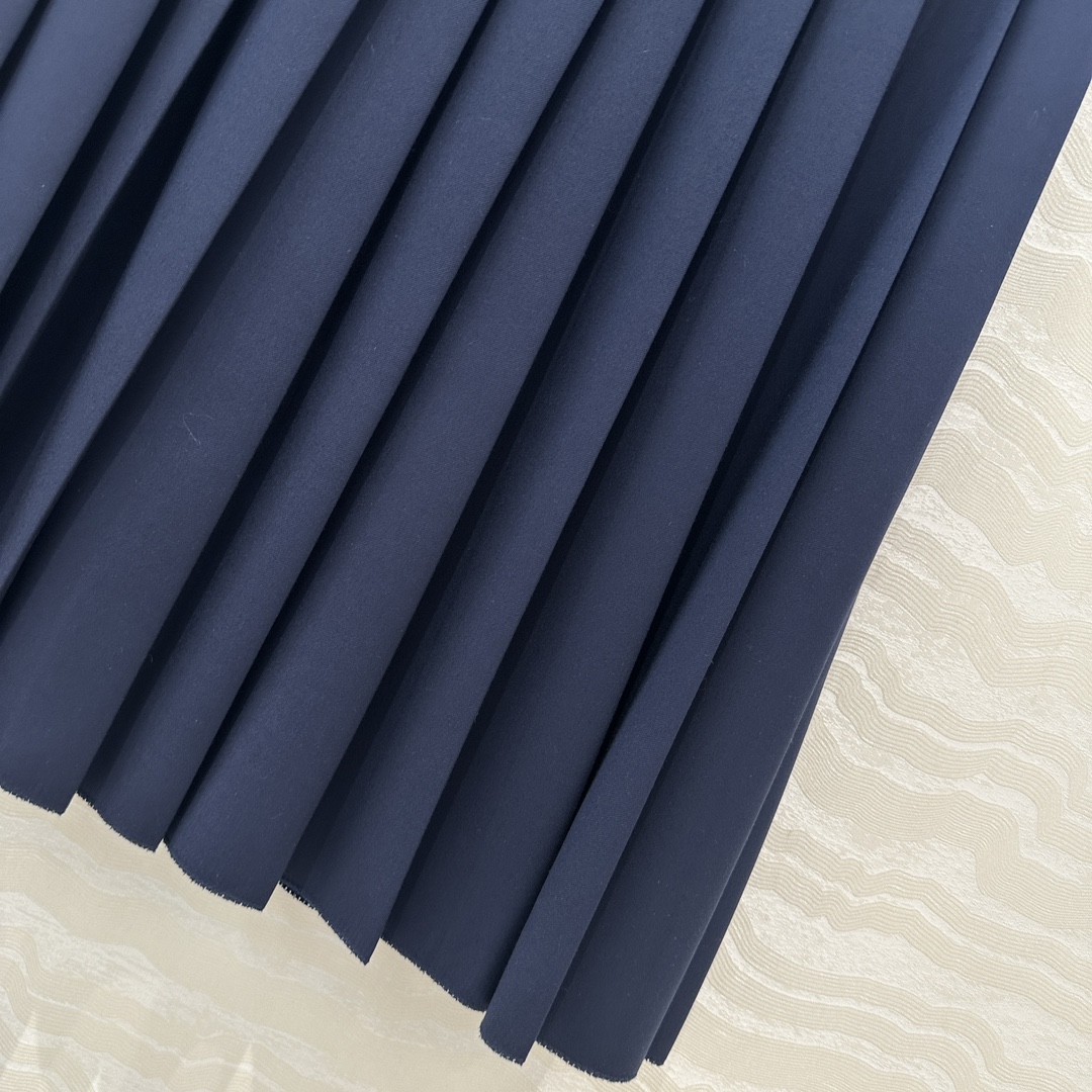 独家首发❤️爆单推荐，miu系女大学院风，青春少女风蓝格双腰头假两件设计压褶长半裙，进口精纺羊毛西装面料