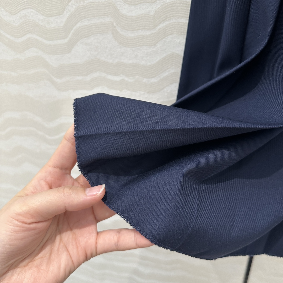 独家首发❤️爆单推荐，miu系女大学院风，青春少女风蓝格双腰头假两件设计压褶长半裙，进口精纺羊毛西装面料