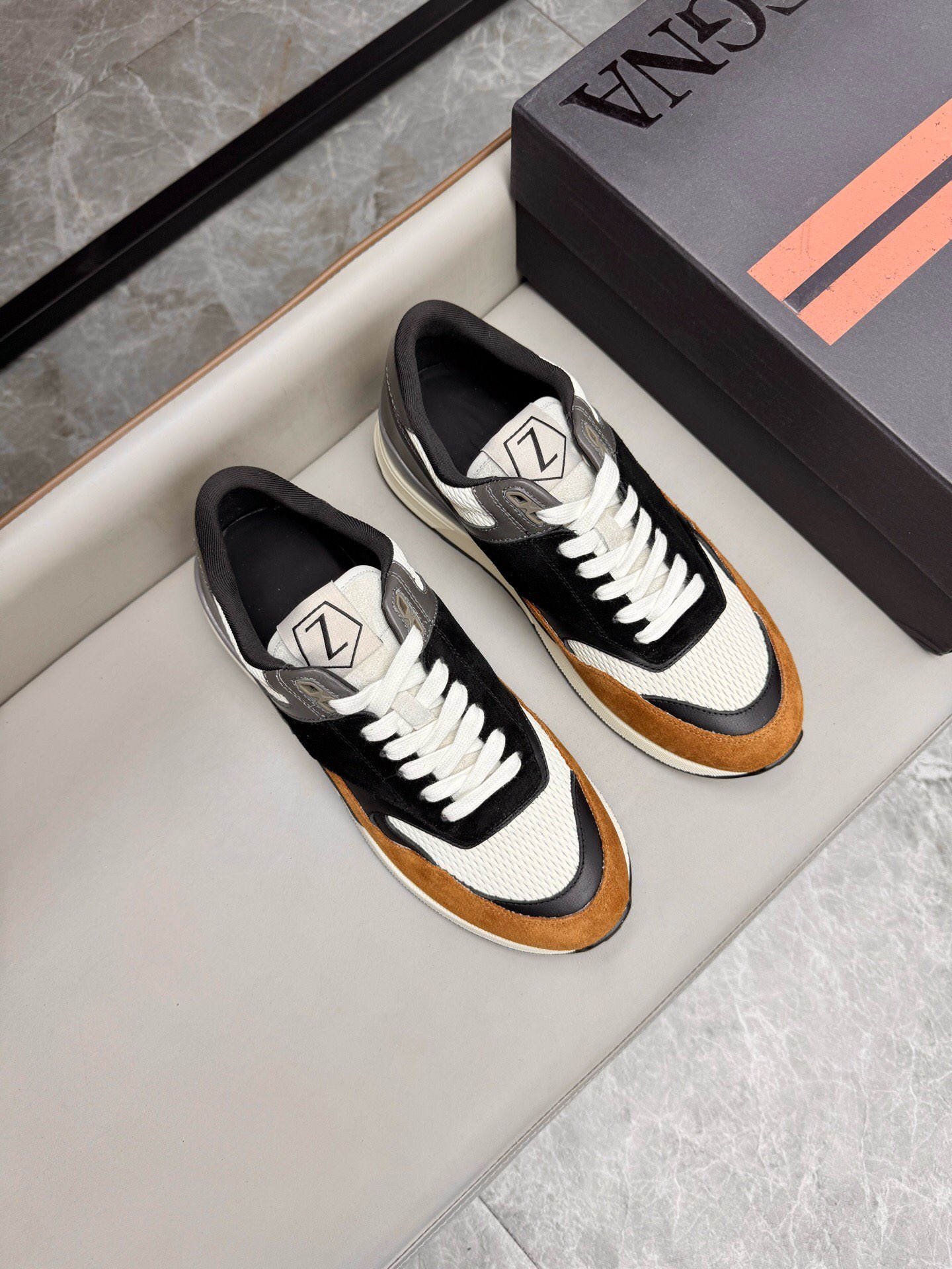 NO:221728,Brand Zegna color original color matching 39-45 customized 46.47 price Material Zegna new model Men's casual upper uses imported original cowhide mesh lining cowhide foot pad original single quality leather texture extremely strong comfortable and breathable   original Zegna open mold custom sole market highest quality, Zegna casual sneakers, zegna, sneakers, cowhide19860909品牌Zegna 颜色原版配色 码数39-45定做46.47 价格 材质杰尼亚新款 男士 休闲鞋面采用进口原版牛皮网布内里 牛皮垫脚原单品质皮质感极强舒适透气 原版Zegna开模定制大底市场最高品质,杰尼亚 休闲运动鞋,zegna,sneakers,cowhide,Men's shoes