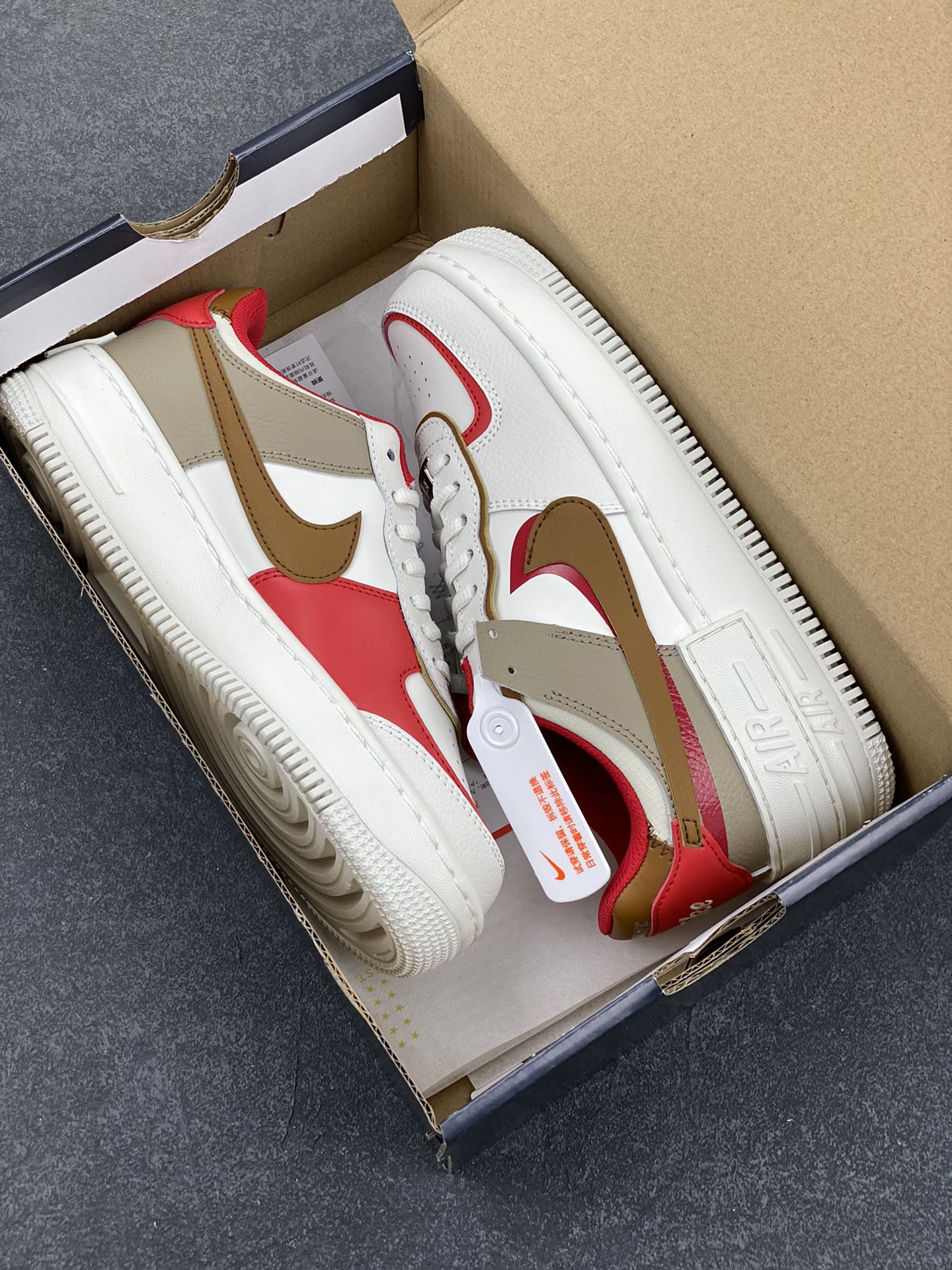 图片[9]-NK Air Force 1 Shadow 轻量增高低帮百搭板鞋\”拼接马卡龙\” 全新少女系解构主义设计双层轻量EVA发泡中底+防滑RB橡胶外圈底鞋底 原楦头原纸板 打造纯正空军版型 专注外贸渠道 全掌内置蜂窝气垫 原盒配件 原厂中底钢印、拉帮完美 货号：HQ3400-030 尺码：35.5 36 36.5 37.5 38 38.5 39 40-选品中心