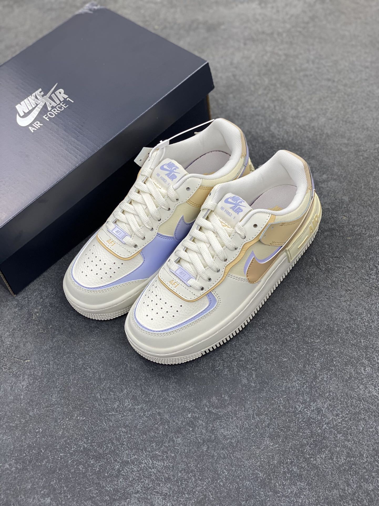 图片[8]-NK Air Force 1 Shadow 轻量增高低帮百搭板鞋\”拼接马卡龙\” 全新少女系解构主义设计双层轻量EVA发泡中底+防滑RB橡胶外圈底鞋底 原楦头原纸板 打造纯正空军版型 专注外贸渠道 全掌内置蜂窝气垫 原盒配件 原厂中底钢印、拉帮完美 货号：DZ1847-114 尺码：35.5 36 36.5 37.5 38 38.5 39 40-选品中心