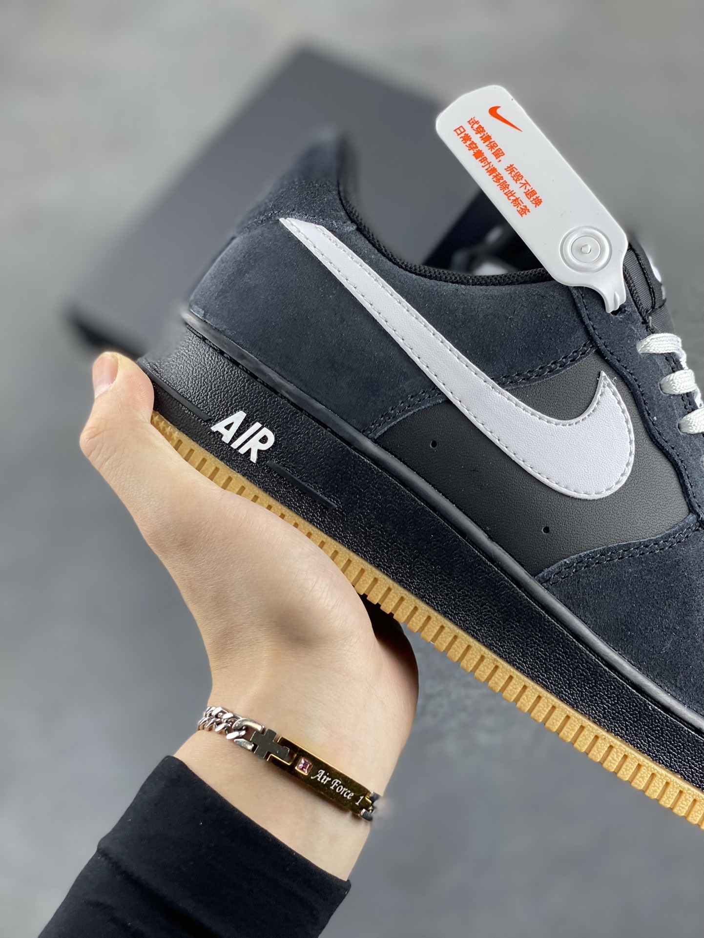 图片[6]-Nike Air Force 1 Low 黑白生胶底 空军一号低帮运动休闲板鞋 原楦头原纸板 打造纯正空军版型#专注外贸渠道 全掌内置蜂窝气垫 #原盒配件 原厂中底钢印、拉帮完美 货号：IB6388-001 尺码：39 40 40.5 41 42 42.5 43 44 44.5 45-选品中心