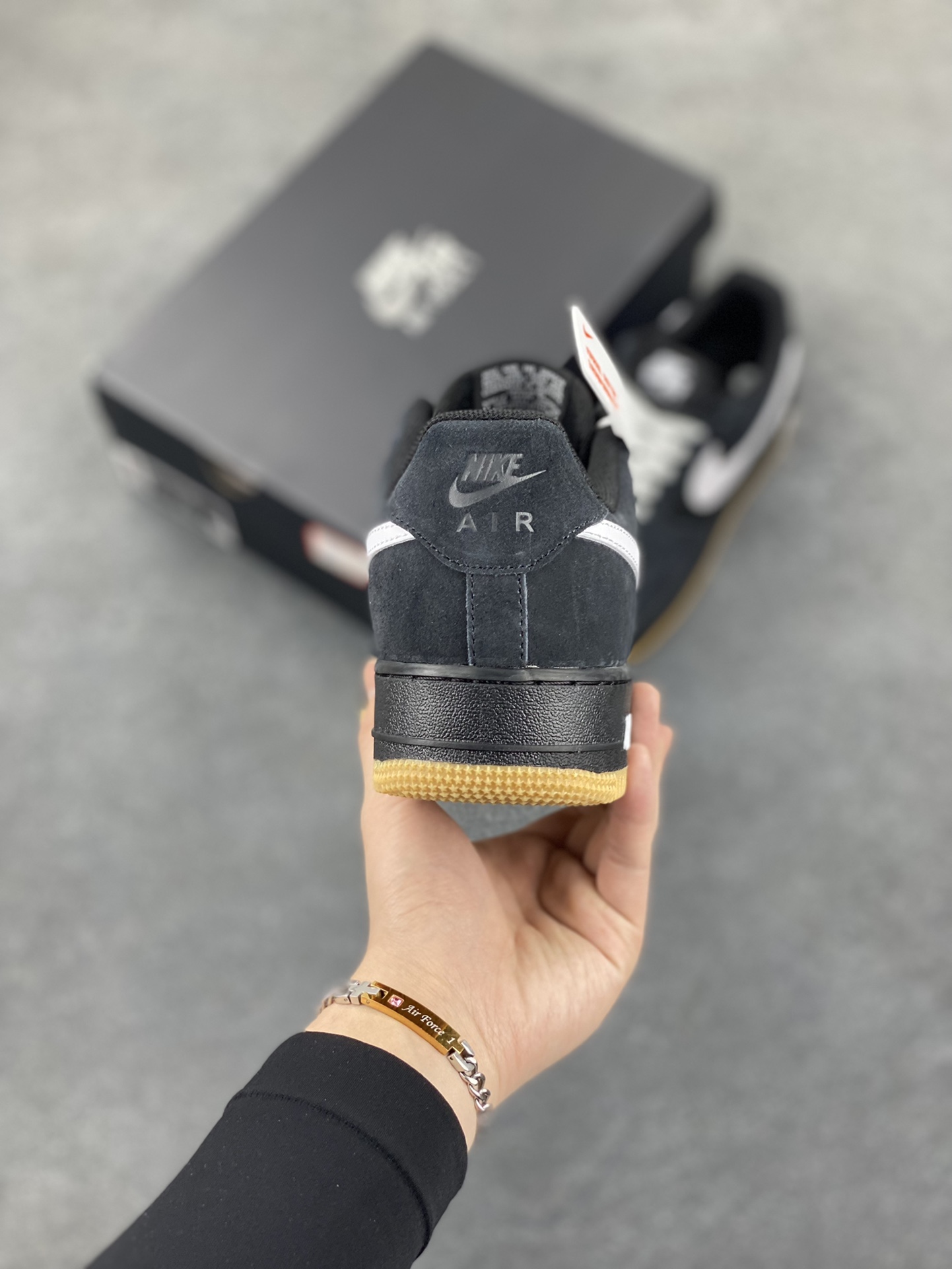 图片[4]-Nike Air Force 1 Low 黑白生胶底 空军一号低帮运动休闲板鞋 原楦头原纸板 打造纯正空军版型#专注外贸渠道 全掌内置蜂窝气垫 #原盒配件 原厂中底钢印、拉帮完美 货号：IB6388-001 尺码：39 40 40.5 41 42 42.5 43 44 44.5 45-选品中心