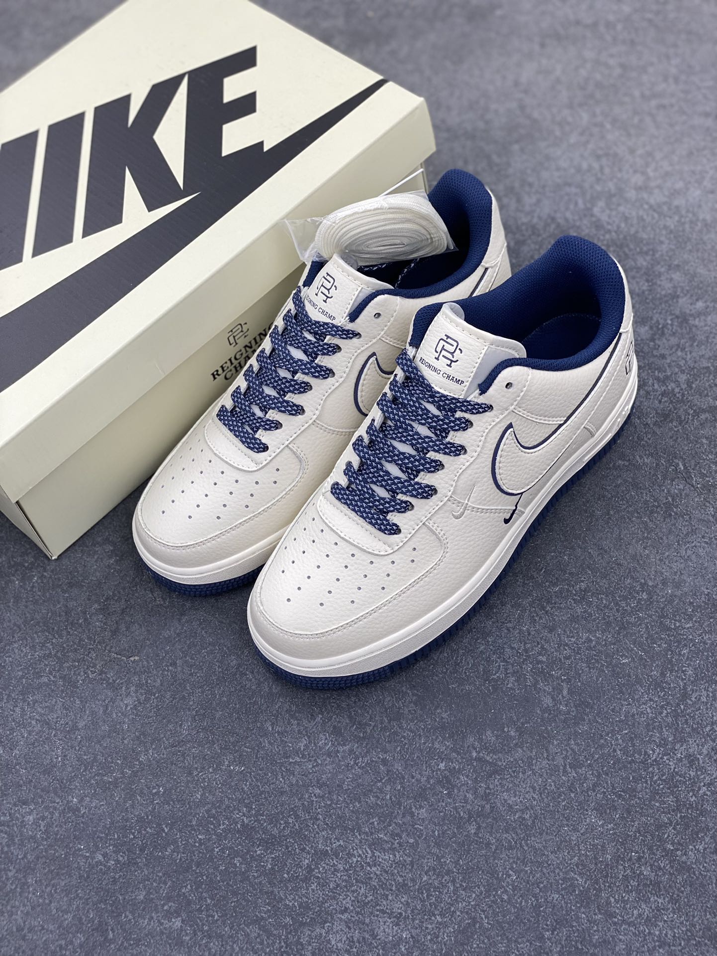 图片[8]-卫冕冠军联名款 Reigning Champ x Nike Air Force 1 \’07 满天星低帮空军一号休闲板鞋 定制皮料 3M反光 原楦原纸板 纯正版型 清洁度完美 内置全掌气垫 货号：RC2369-176 尺码：36 36.5 37.5 38 38.5 39 40 40.5 41 42 42.5 43 44 44.5 45-选品中心