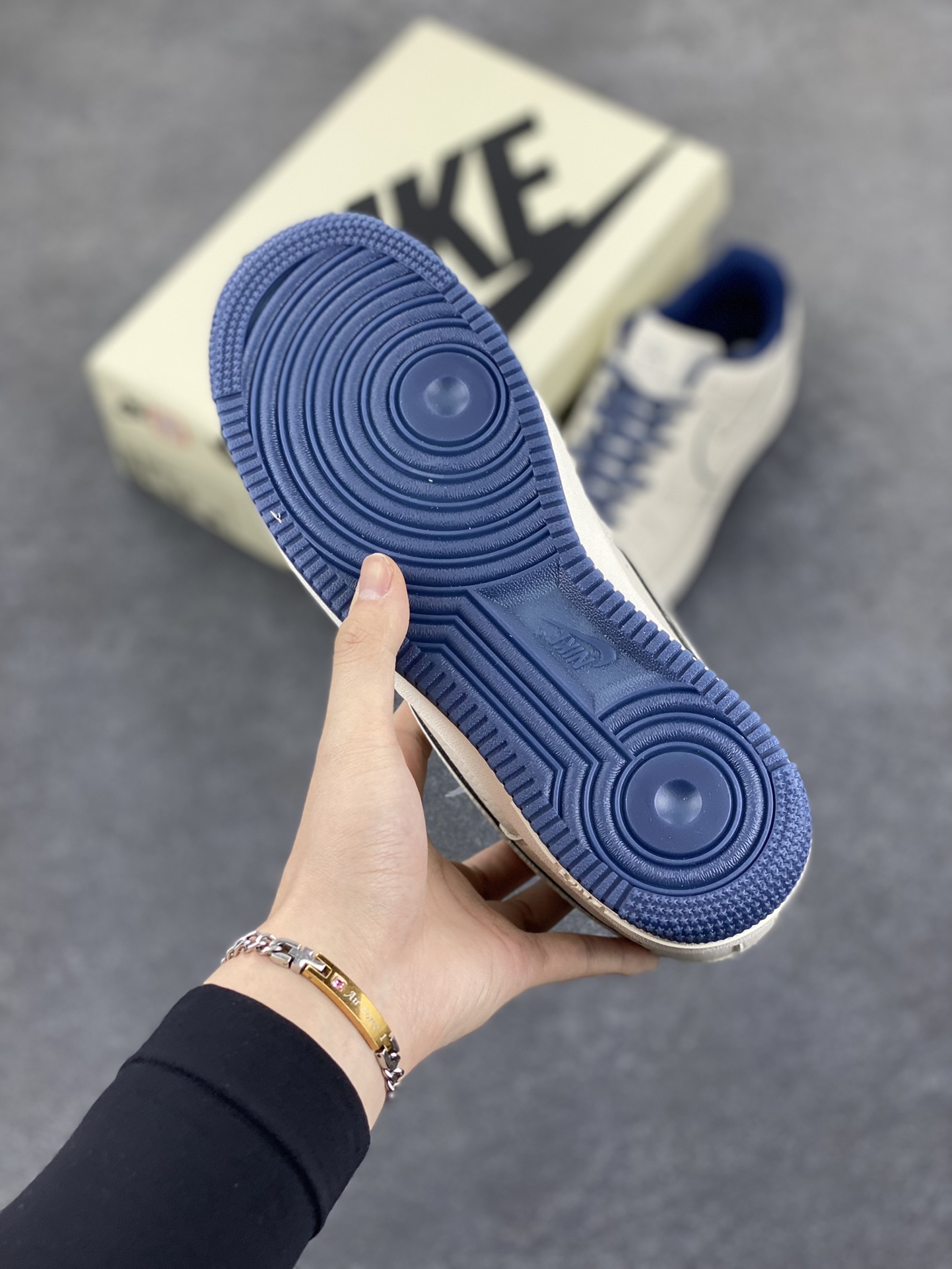 图片[5]-卫冕冠军联名款 Reigning Champ x Nike Air Force 1 \’07 满天星低帮空军一号休闲板鞋 定制皮料 3M反光 原楦原纸板 纯正版型 清洁度完美 内置全掌气垫 货号：RC2369-176 尺码：36 36.5 37.5 38 38.5 39 40 40.5 41 42 42.5 43 44 44.5 45-选品中心