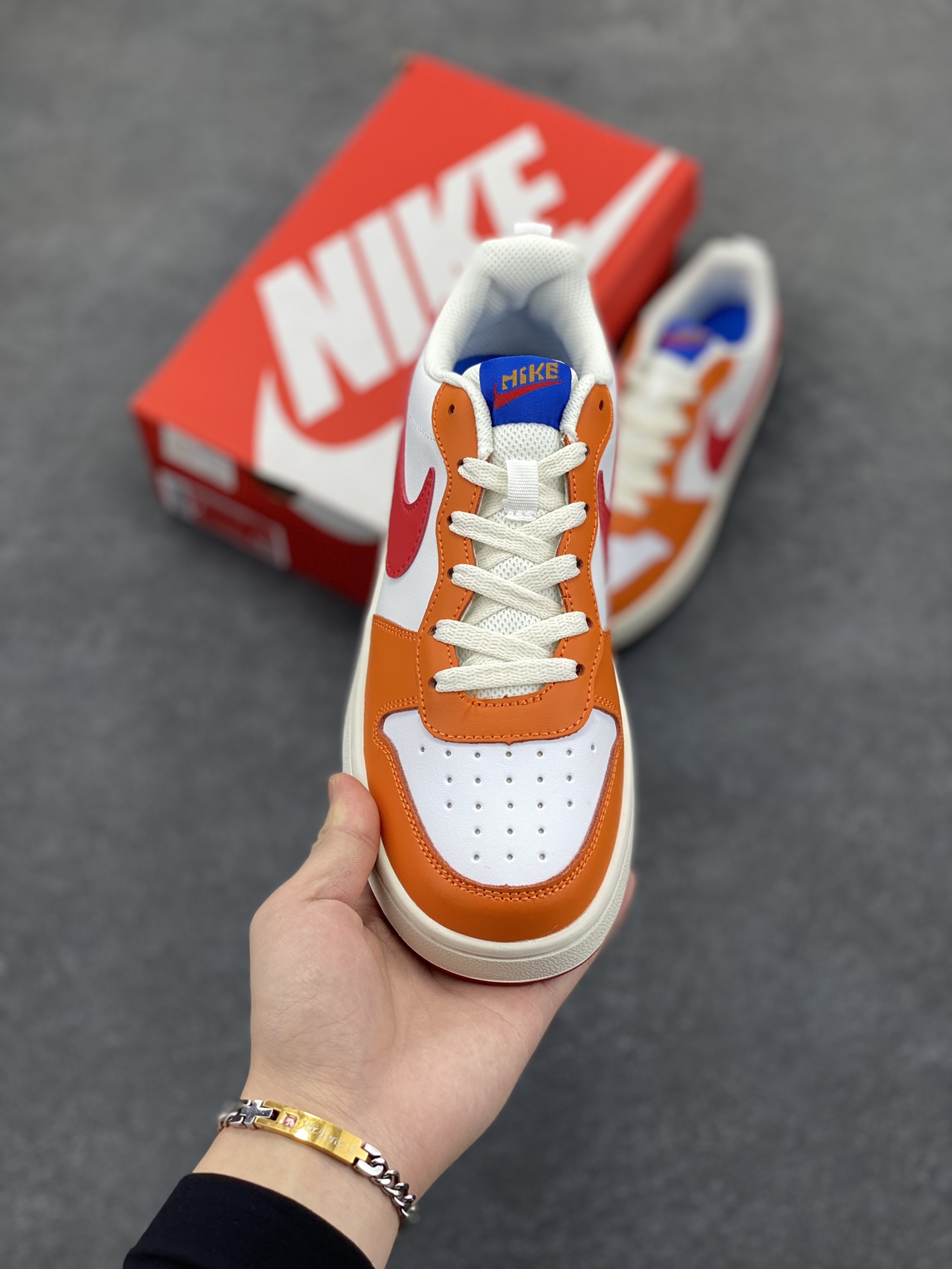 图片[2]-福利特价 Nike Court Borough Low 低帮百搭透气休闲运动板鞋男女鞋 经典耐用的设计，兼顾舒适脚感和出众风范，演绎匠心之作。结构性的支撑贴合感结合复古篮球设计，塑就场外全明星风范。 货号：BQ5448-119 尺码：36 36.5 37.5 38 38.5 39 40 40.5 41 42 42.5 43 44 45-选品中心