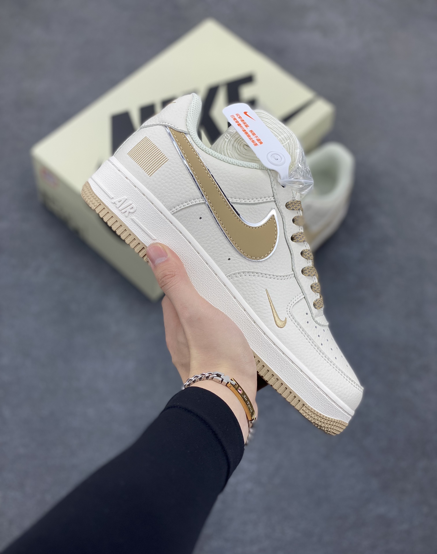 Nike Air Force 1 Low \’07 “二维码”米金满天星低帮空军一号休闲板鞋 定制皮料 3M反光 原楦原纸板 纯正版型 清洁度完美 内置全掌气垫 货号:CU1836-965 尺码:36 36.5 37.5 38 38.5 39 40 40.5 41 42 42.5 43 44 44.5 45-选品中心