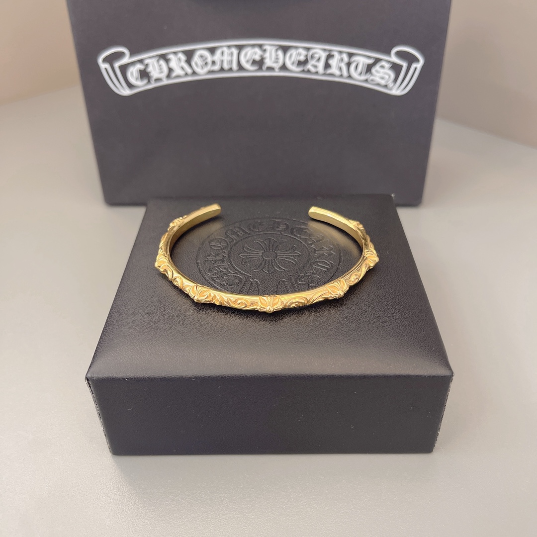 NO:114115,Chrome Hearts Cross Hearts Beautiful Golden Bracelets Really beautiful~, jewelry quality, chrome hearts, chrome hearts, bracelet, gold19860909Chrome Hearts 克罗心 绝美黄金色手镯 真的好好看～,饰品精品,chrome hearts,chrome hearts,bracelet,gold,Jewelry