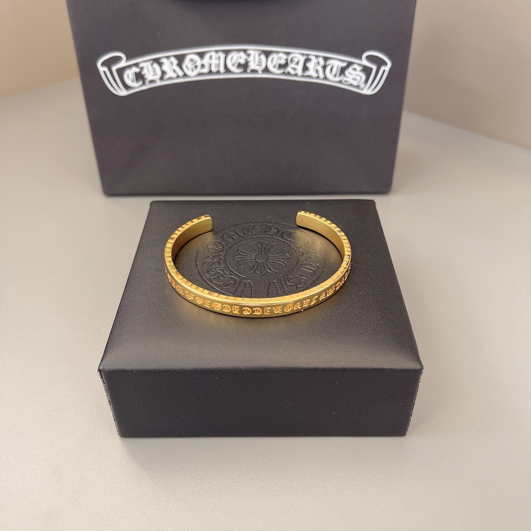 NO:107208,Chrome Hearts Cross Hearts Beautiful Golden Bracelets Really beautiful~, jewelry quality, chrome hearts, chrome hearts, bracelet, gold19860909Chrome Hearts 克罗心 绝美黄金色手镯 真的好好看～,饰品精品,chrome hearts,chrome hearts,bracelet,gold,Jewelry