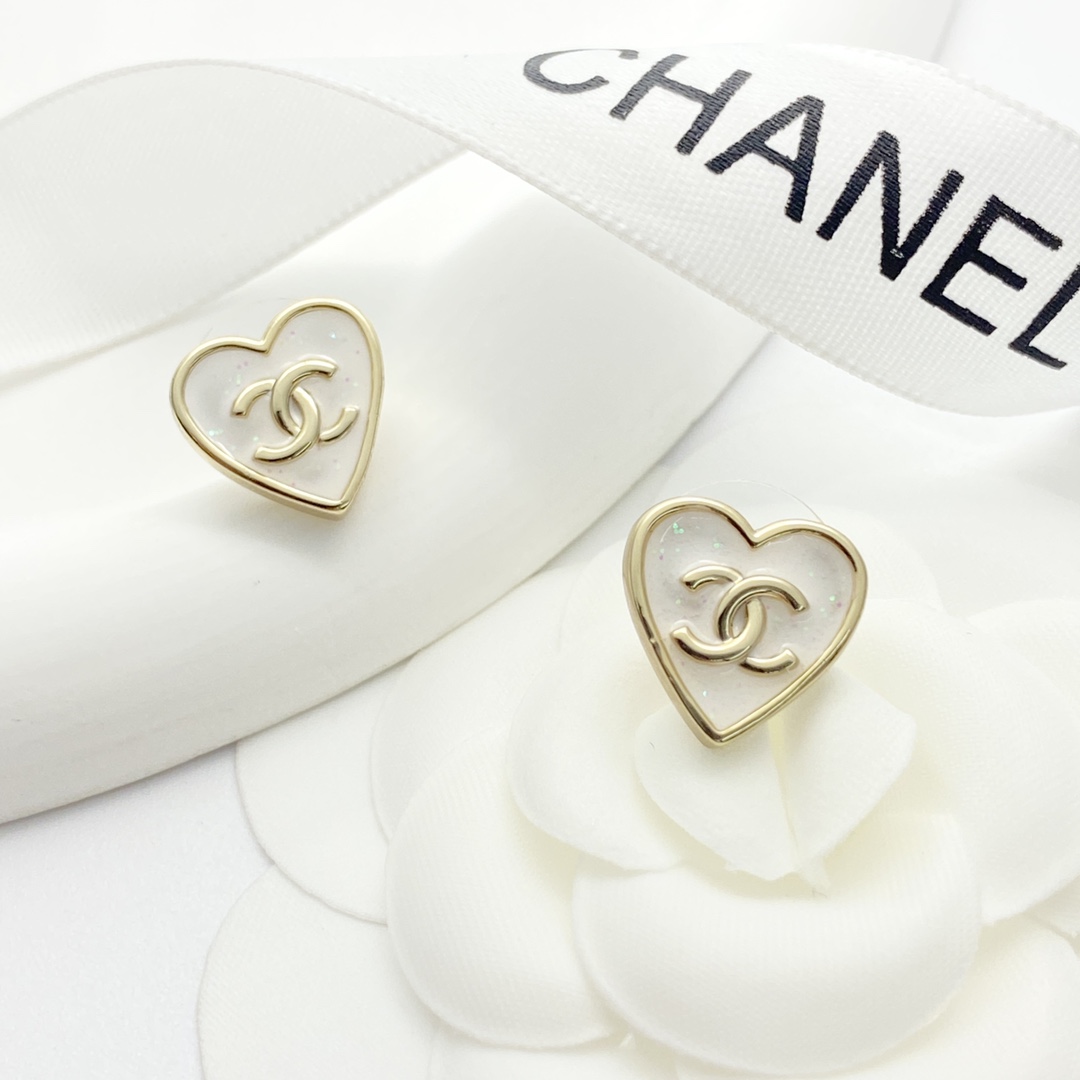 Chanel 香奈儿耳钉 爆上新