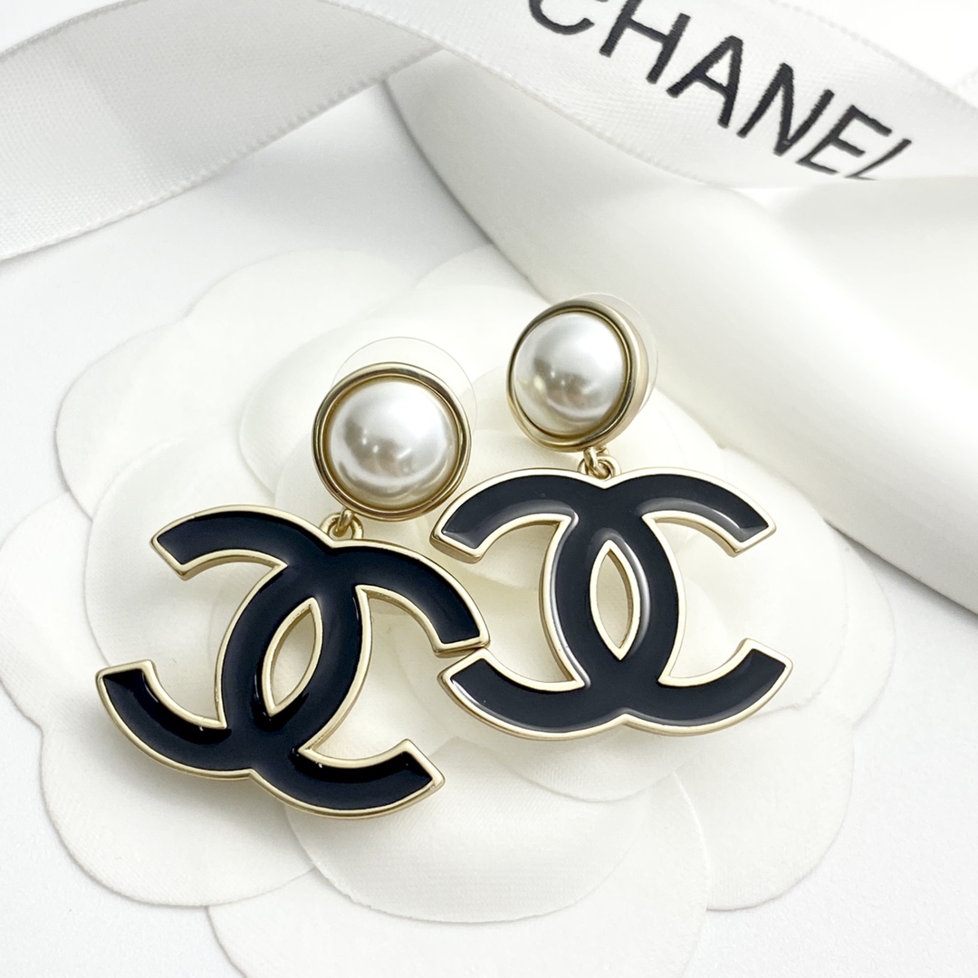 Chanel 香奈儿耳钉 爆上新