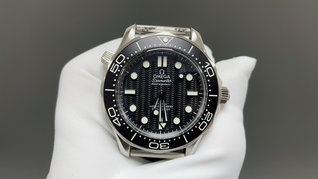 Omega ER Diver 300M 独家定制版本