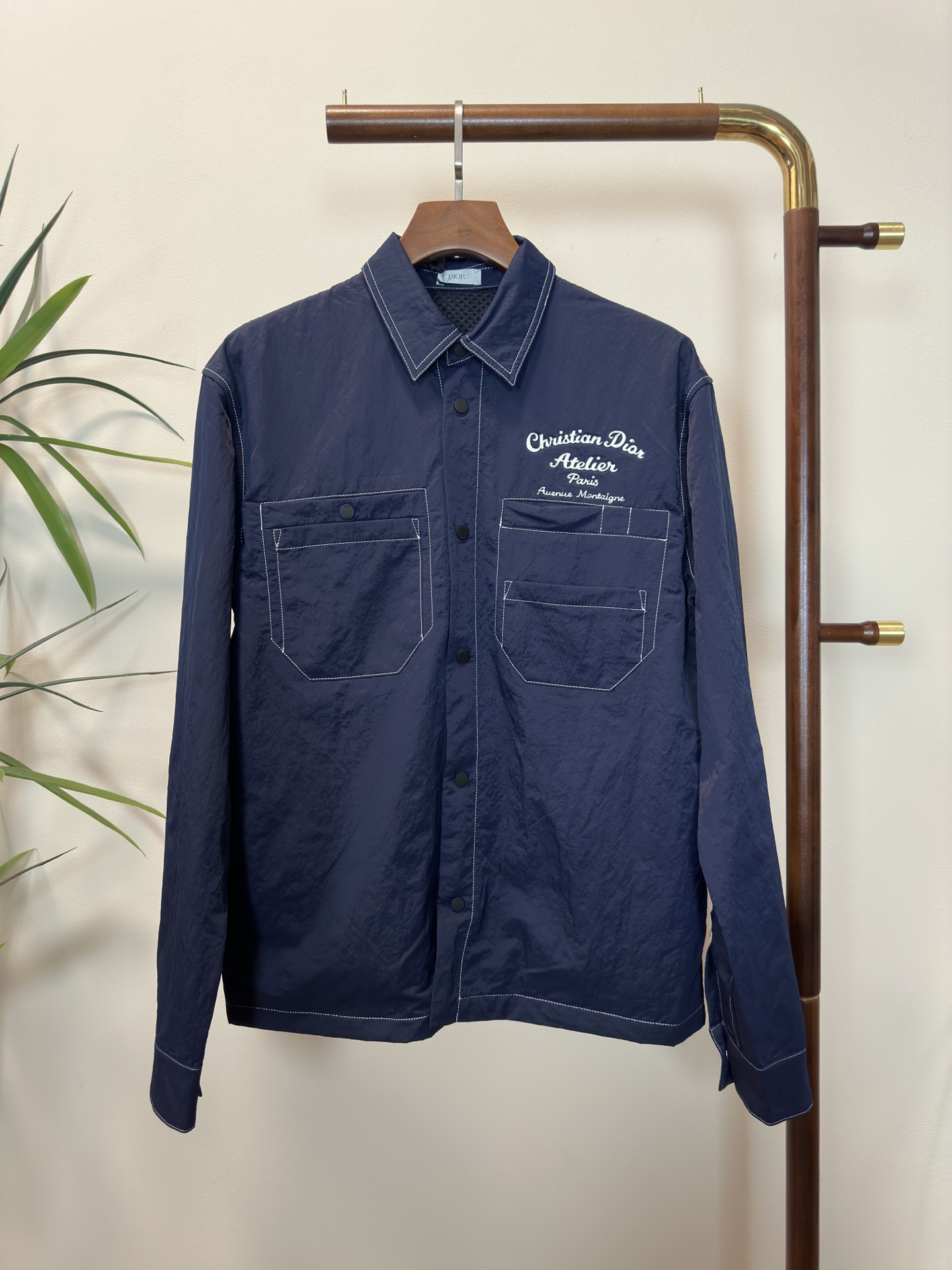 NO:133066,DIOR Top Quality The same model on the official website, complete with three standards!  2025 spring and summer new men's jacket, fashionable and casual high-end version!  Customized fabrics for counters are breathable and comfortable, with impeccable details, and the brand element design concept reflects high quality. The feel is delicate and soft!  It is casually cut, with a great upper body style!  Code number M-3Xl.,,dior,dior,jackets & coats,jackets & coats,alexander wang19860909DIOR 迪奥顶级品质 官网同款,三标齐全！2025春夏新款男士夹克外套,时尚休闲高端版本！专柜定制面料 透气舒适度高,细节无可挑剔,品牌元素设计理念,体现高品质.手感细腻柔软！呈现休闲裁剪,上身版型超赞！码数M-3Xl .,,dior,dior,jackets & coats,jackets & coats,alexander wang,Men's clothing