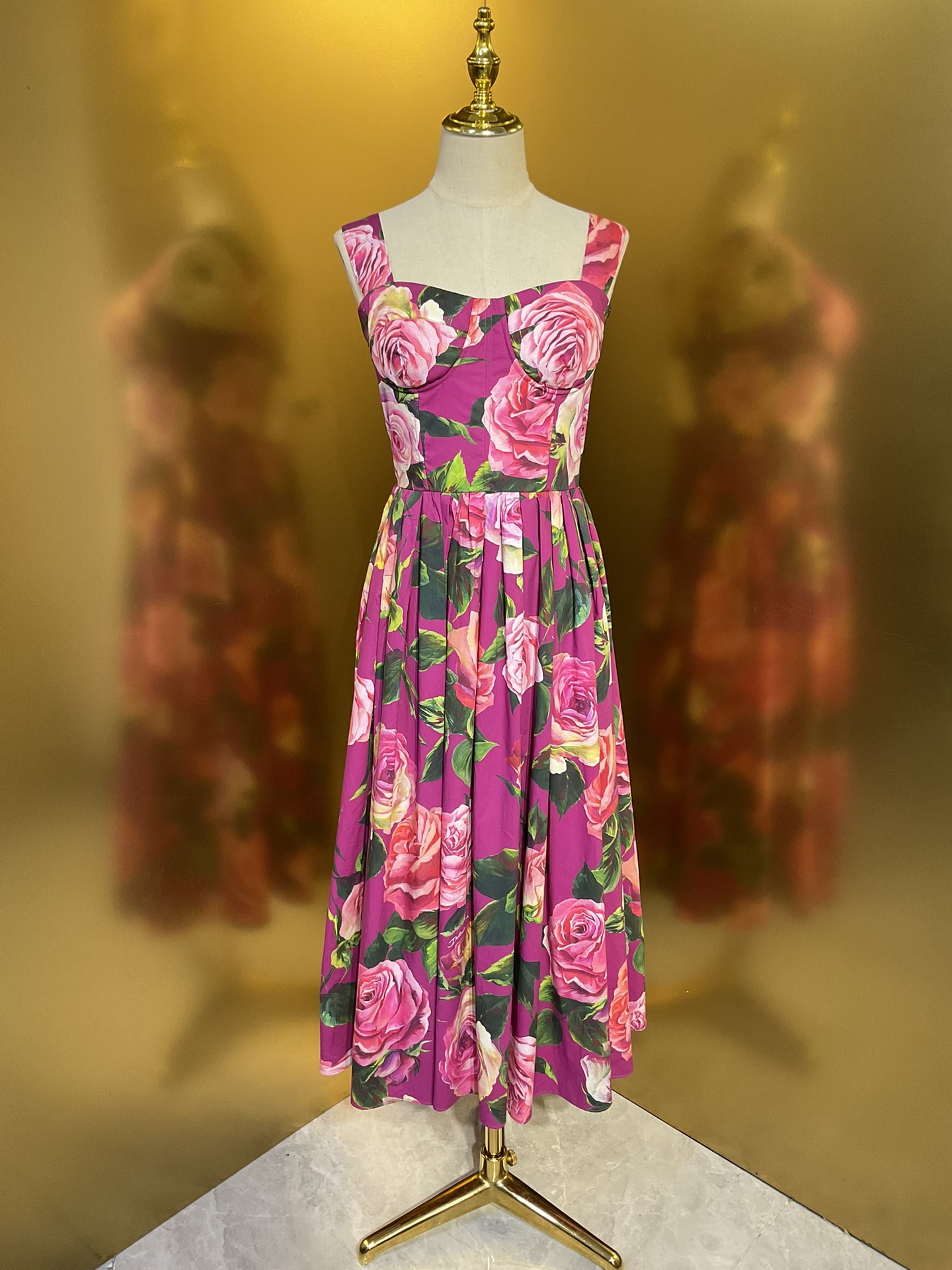 NO:899158,DG new purple cotton tight-waisted bust-cup suspender dress smlxlxxl, Dolce & Gabbana-clothing, Dolce&Gabbana, skirts,19860909DG新款 紫底棉布紧身收腰胸杯大摆吊带连衣裙smlxlxxl,杜嘉班纳-服装,Dolce&Gabbana,skirts,,Women's clothing