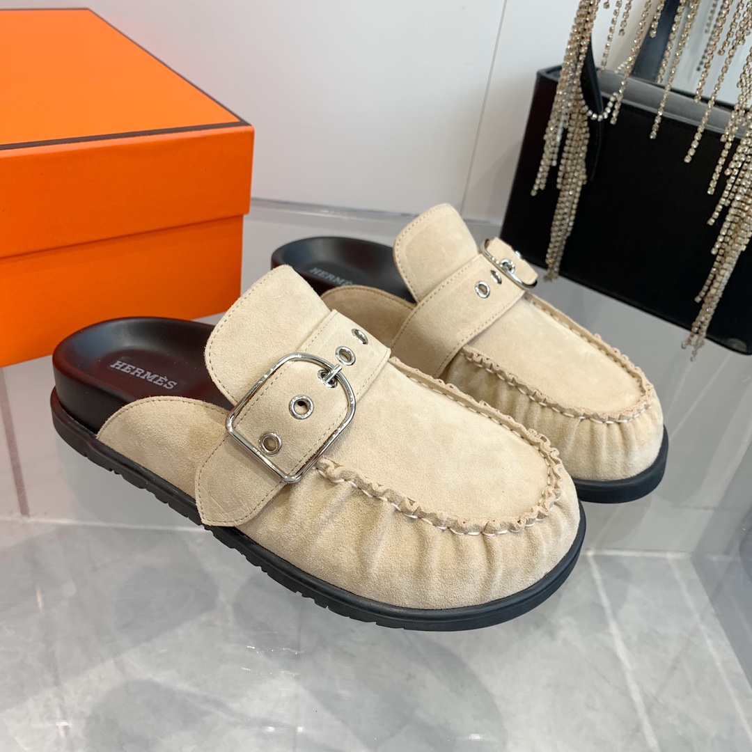 Hermès Teddy Wool H-Shaped Slippers - Trendy, Warm, and Comfortable 5 i1741876993 9669 2