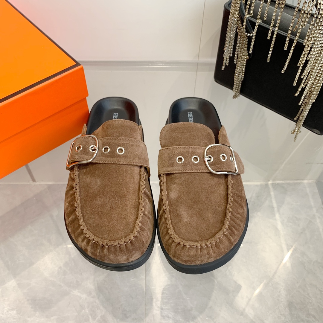Hermès Suede Buckle Mules - Stylish and Comfortable Women's Slippers 3 i1741877076 5560 0
