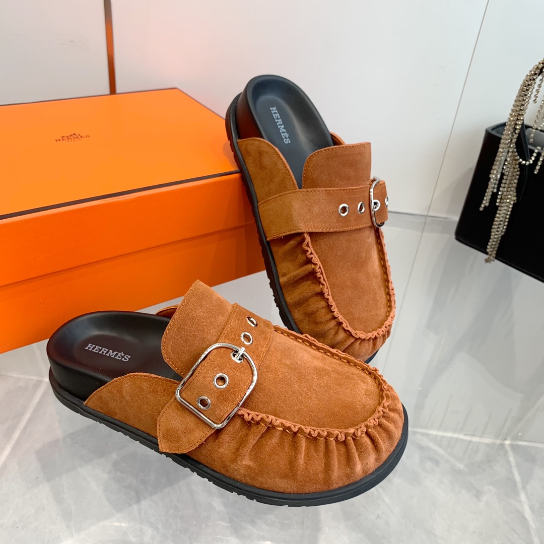 Hermès Suede Buckle Mules Cozy Wool Lined Slippers - Fashionable and Warm 2 i1741877153 1257 6