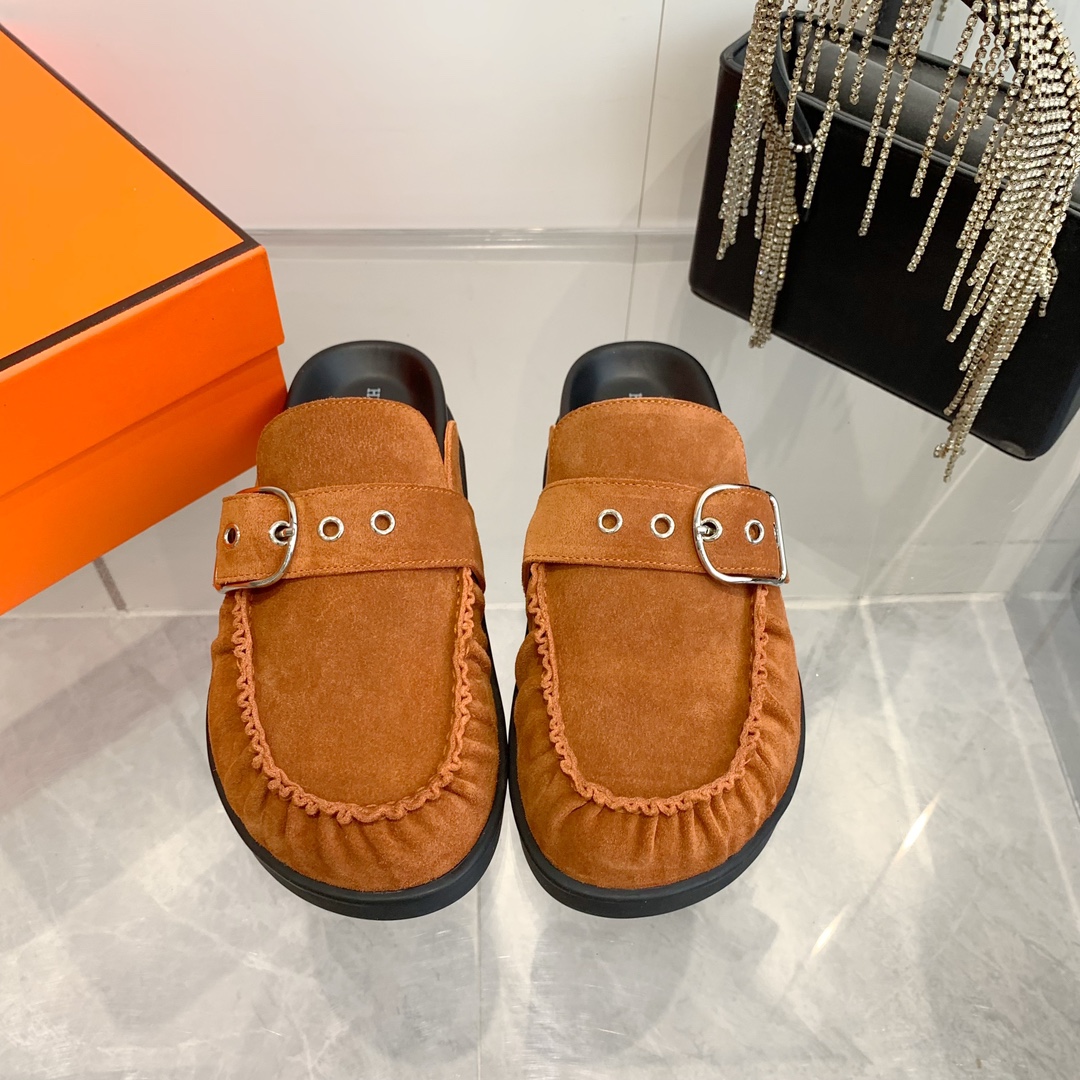 Hermès Suede Buckle Mules Cozy Wool Lined Slippers - Fashionable and Warm 3 i1741877153 4097 0