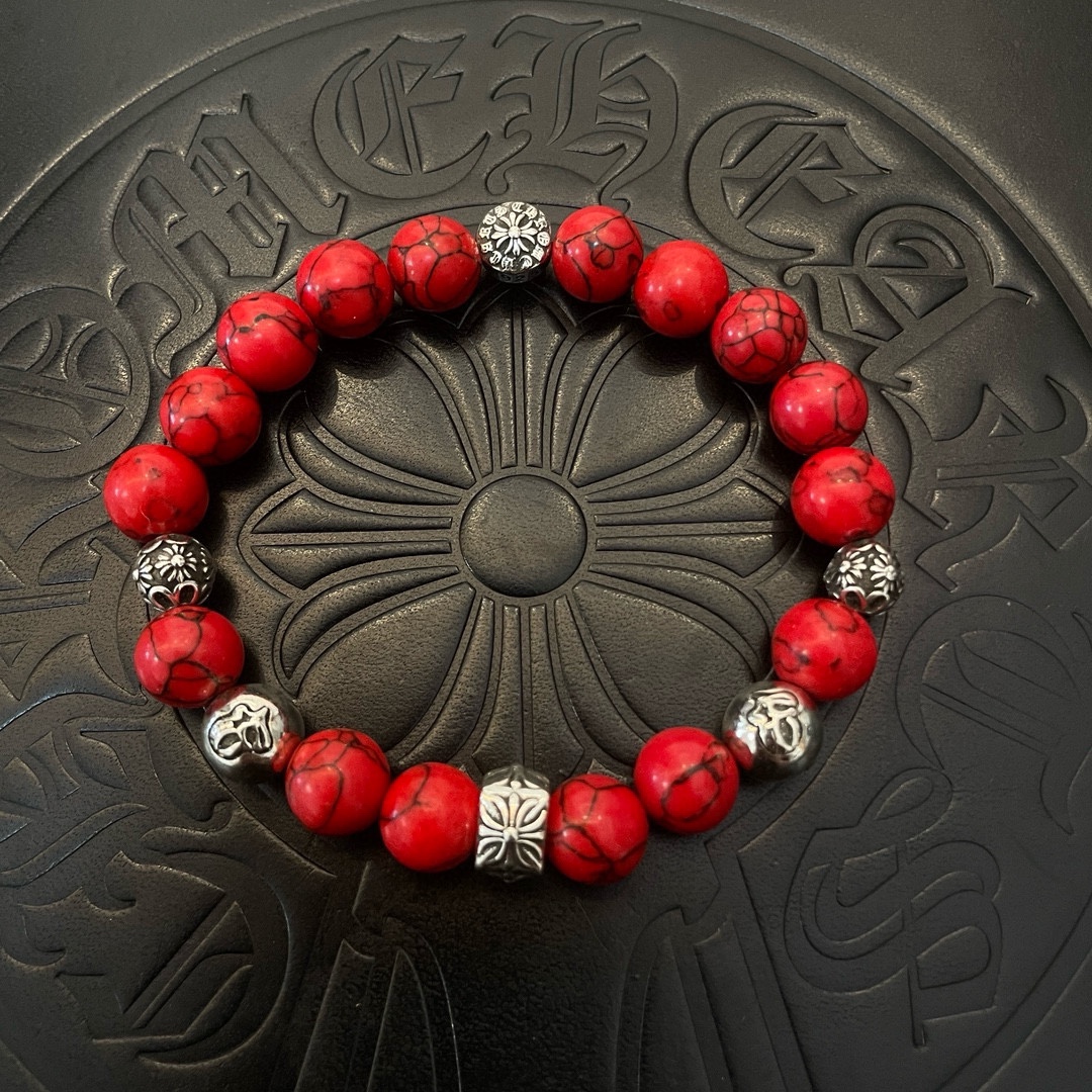 NO:113957,Batch New model [Counter Quality] Chrome Hearts Croxin Classic retro multi-element red turquoise bracelet, Kuaishou/ins/Little Red Book popular, different concave and convex and convex design styles present unique. Cross Scout flowers are Croxin's logo, so they last longer. Genuine version Chrome Hearts Croxin Difference to the market ordinary light version, match the quality of the version, look at the details of the letter printing, retro old gray oxygen level. Seiko version!  , jewelry boutique, chrome hearts, chrome hearts, bracelet19860909批 新款【专柜品质】Chrome Hearts克罗心 经典复古多元素红松石手串手链 ,快手/ins/小红书热门,凹凸造型不同的花纹设计风格呈现出与众不同 十字架童军花是克罗心的标志 所以更经久不衰 正品打版Chrome Hearts克罗心 区别市场普通轻版 对版对标品质 看字印细节 复古做旧灰氧程度.精工版本！,饰品精品,chrome hearts,chrome hearts,bracelet,Jewelry
