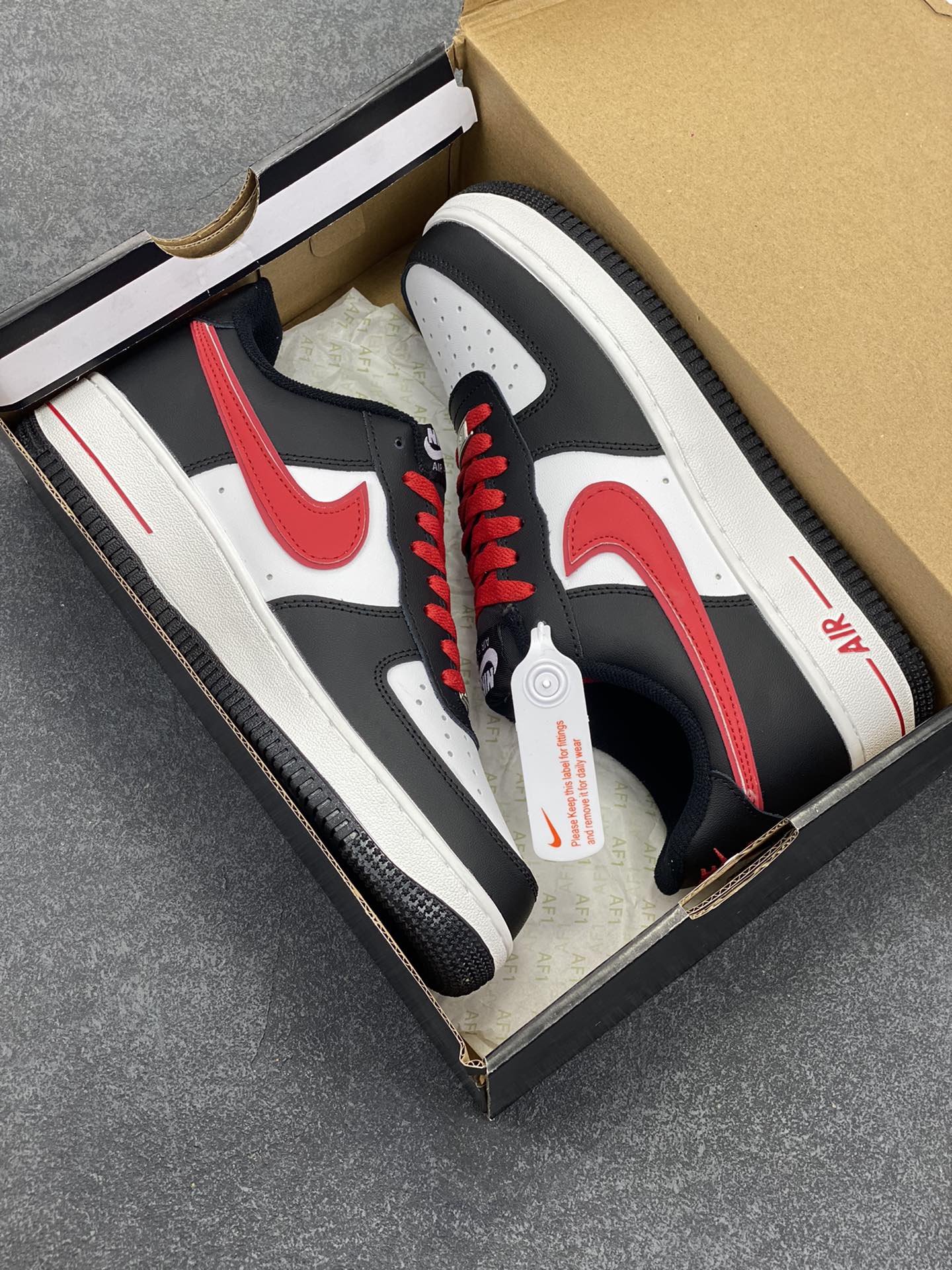 图片[9]-Nike Air Force 1 Low 空军一号低帮百搭休闲运动板鞋。柔软、弹性十足的缓震性能和出色的中底设计，横跨复古与现代的外型结合，造就出风靡全球三十多年的Force 1，直到今天还深受青睐。 货号：DV0788-100 尺码：36 37.5 38 39 40 41 42 43 44 45-选品中心